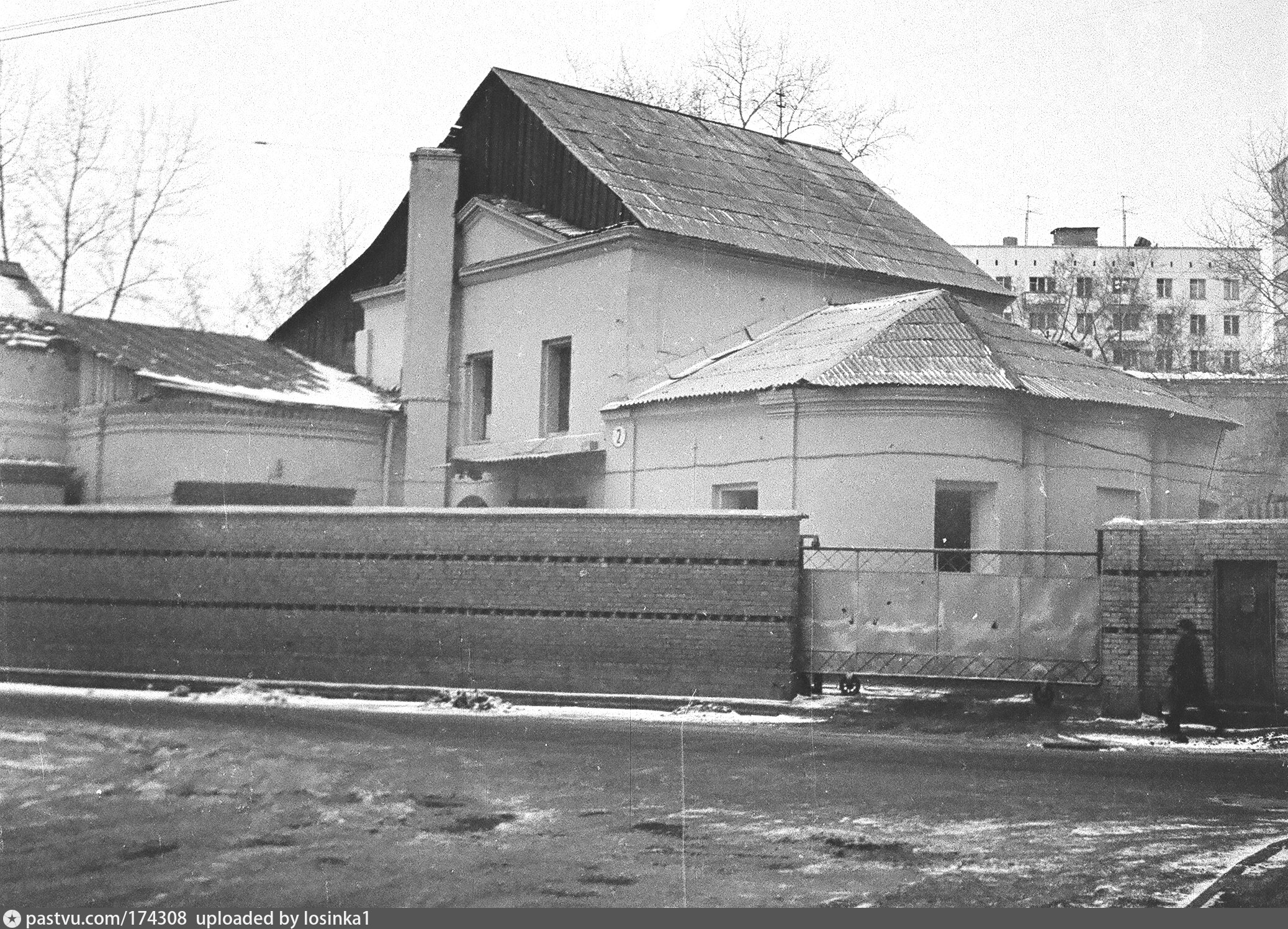 уланский переулок москва