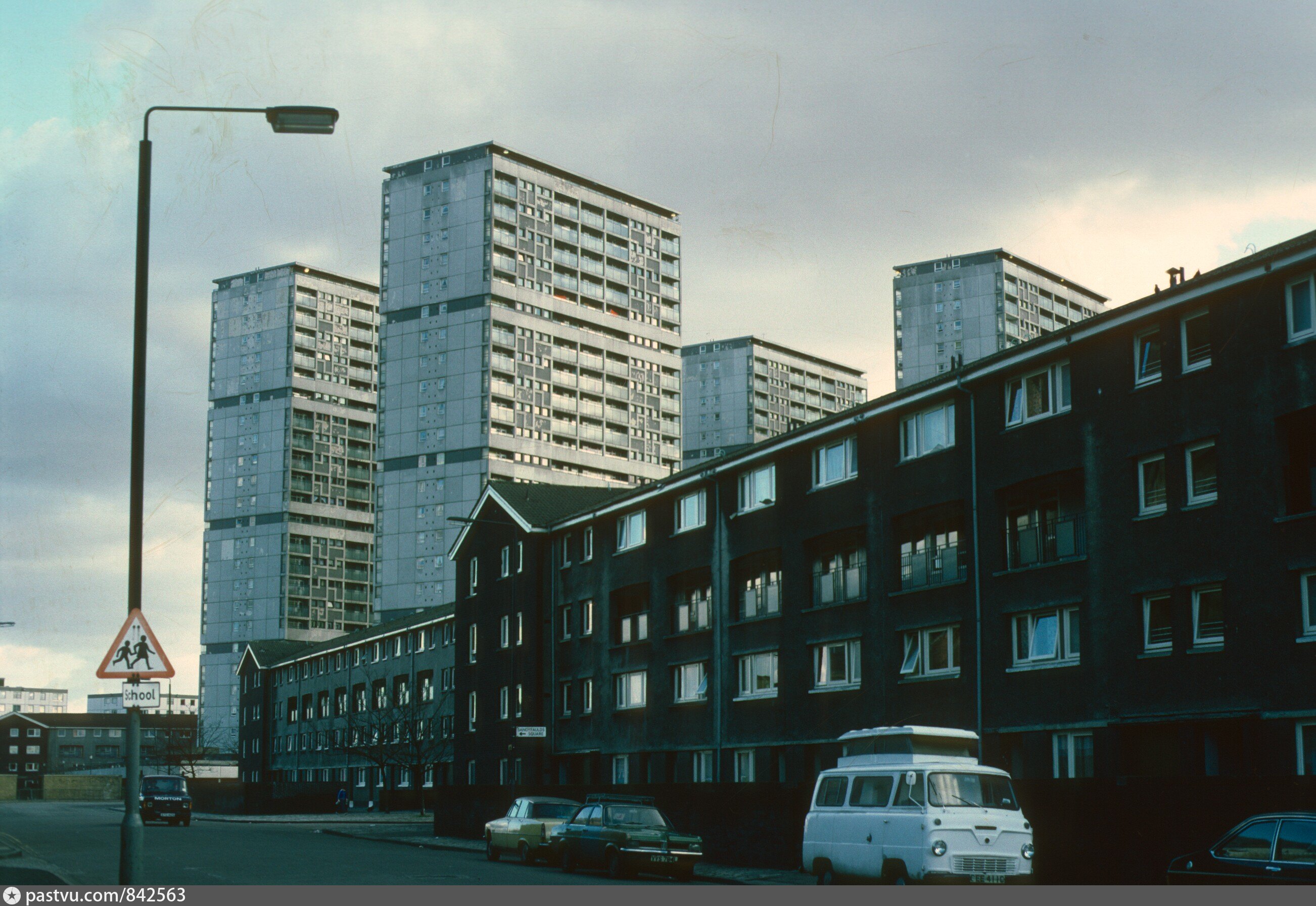 24 stories. Gorbals Glasgow. Red Road Flats Glasgow. District Gorbals.