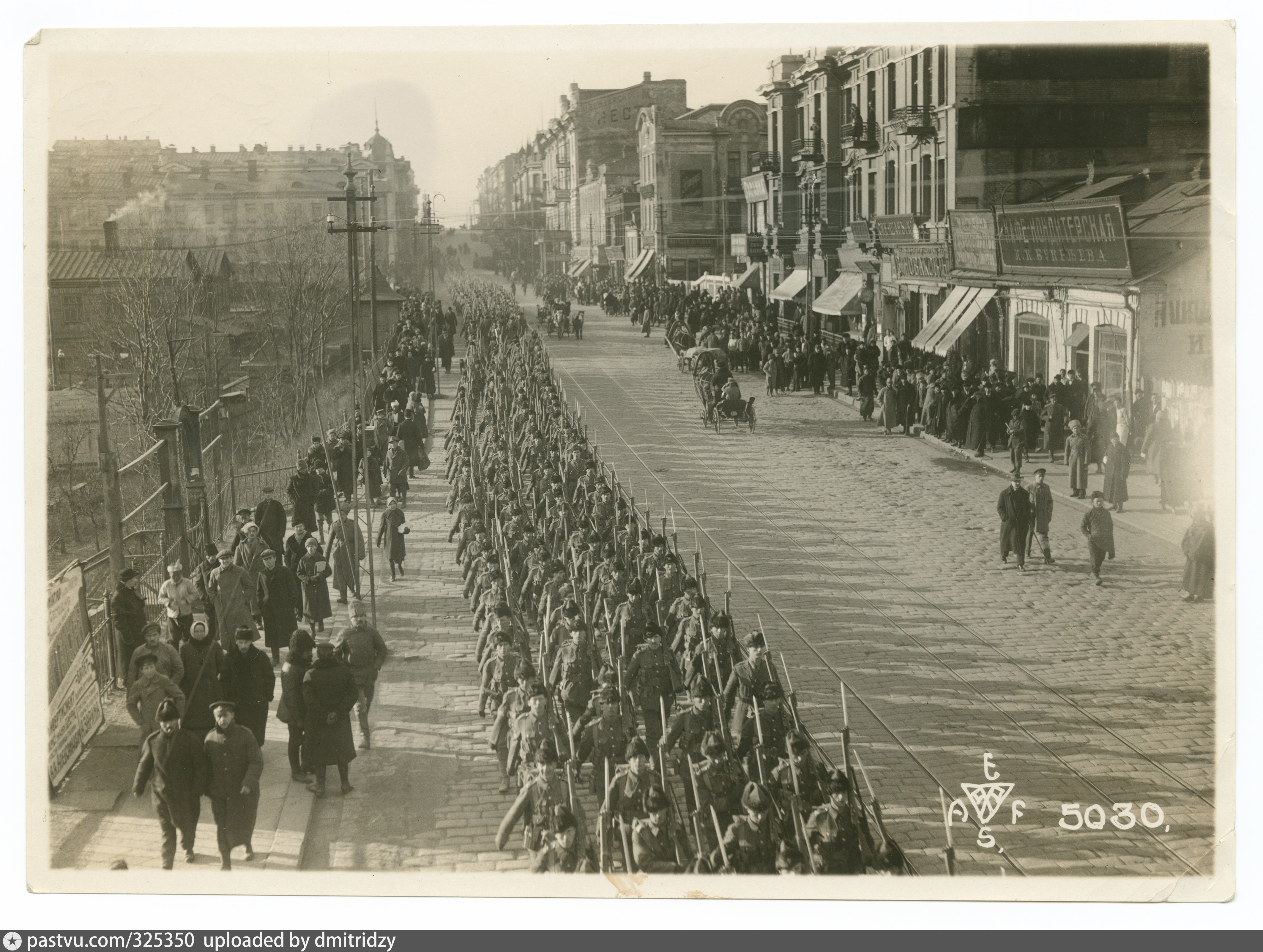 Военное вмешательство иностранных. Парад интервентов во Владивостоке, 1918г.. Интервенция во Владивостоке 1918. Интервенция во Владивостоке 1917. Военная интервенция на Дальнем востоке 1918.