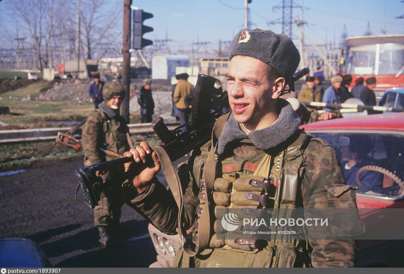 Вс рф 1992. Осетино-Ингушский конфликт 1992. Спецназ РФ В Чечне 90е.