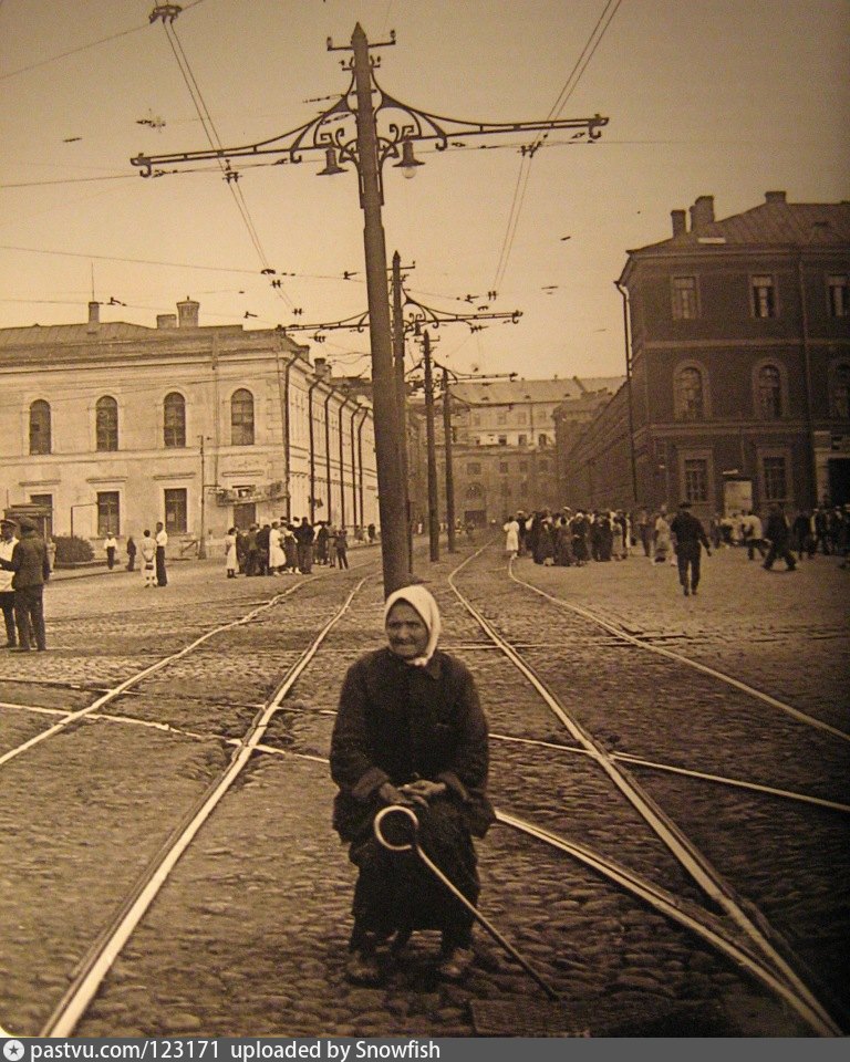 Петербург труд. Благовещенская площадь Санкт-Петербург. Площадь труда Санкт-Петербург. Пл труда СПБ. Трамвай 20 век Санкт-Петербург.