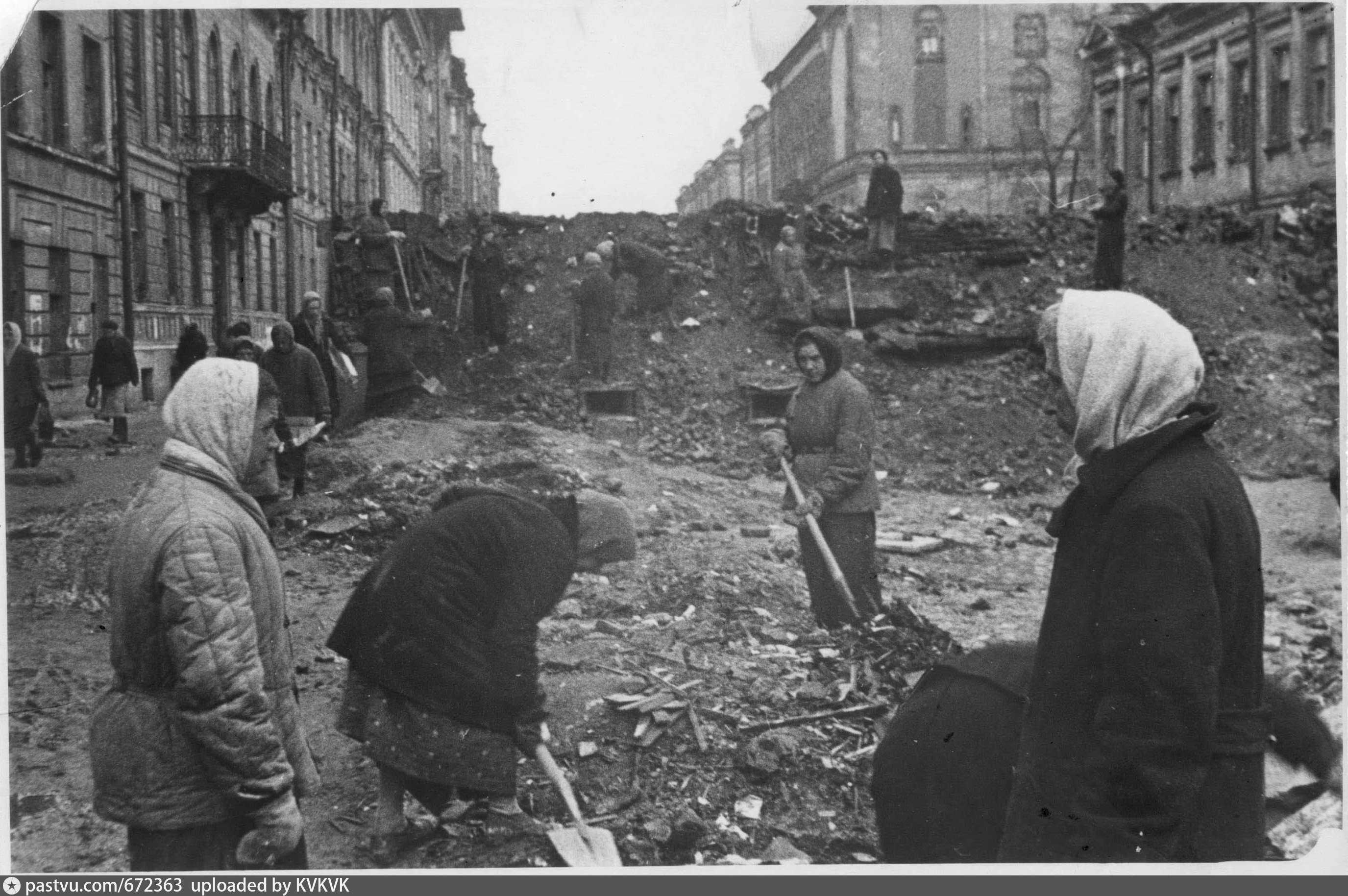 Блокада ленинграда в 1941 году. Блокада Ленинграда 1942 год. Блокада Ленинграда осень 1941.