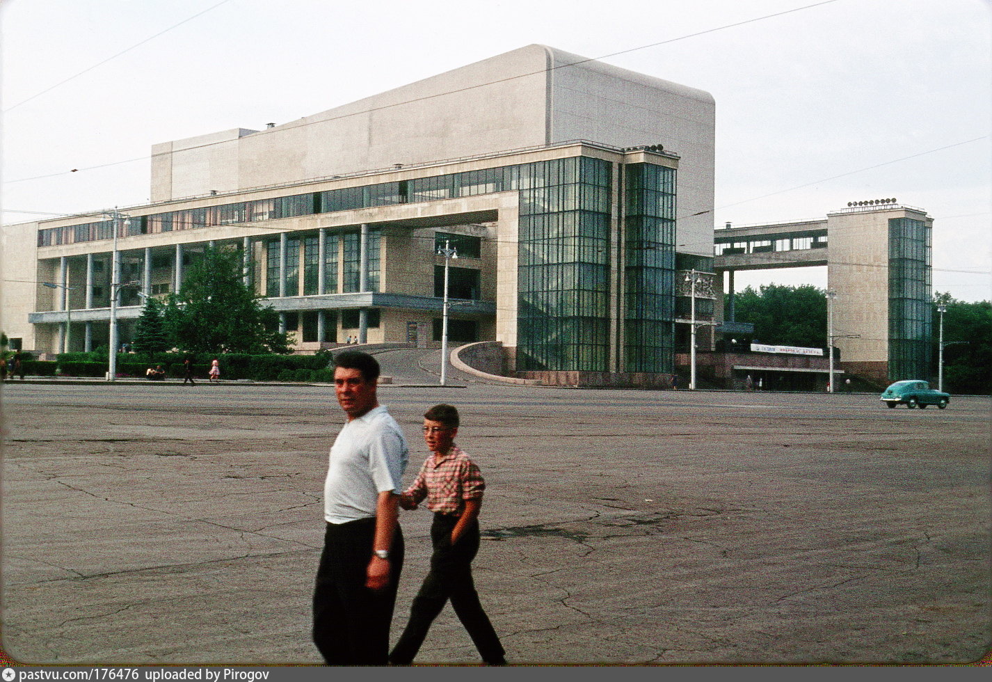 театр горького старые