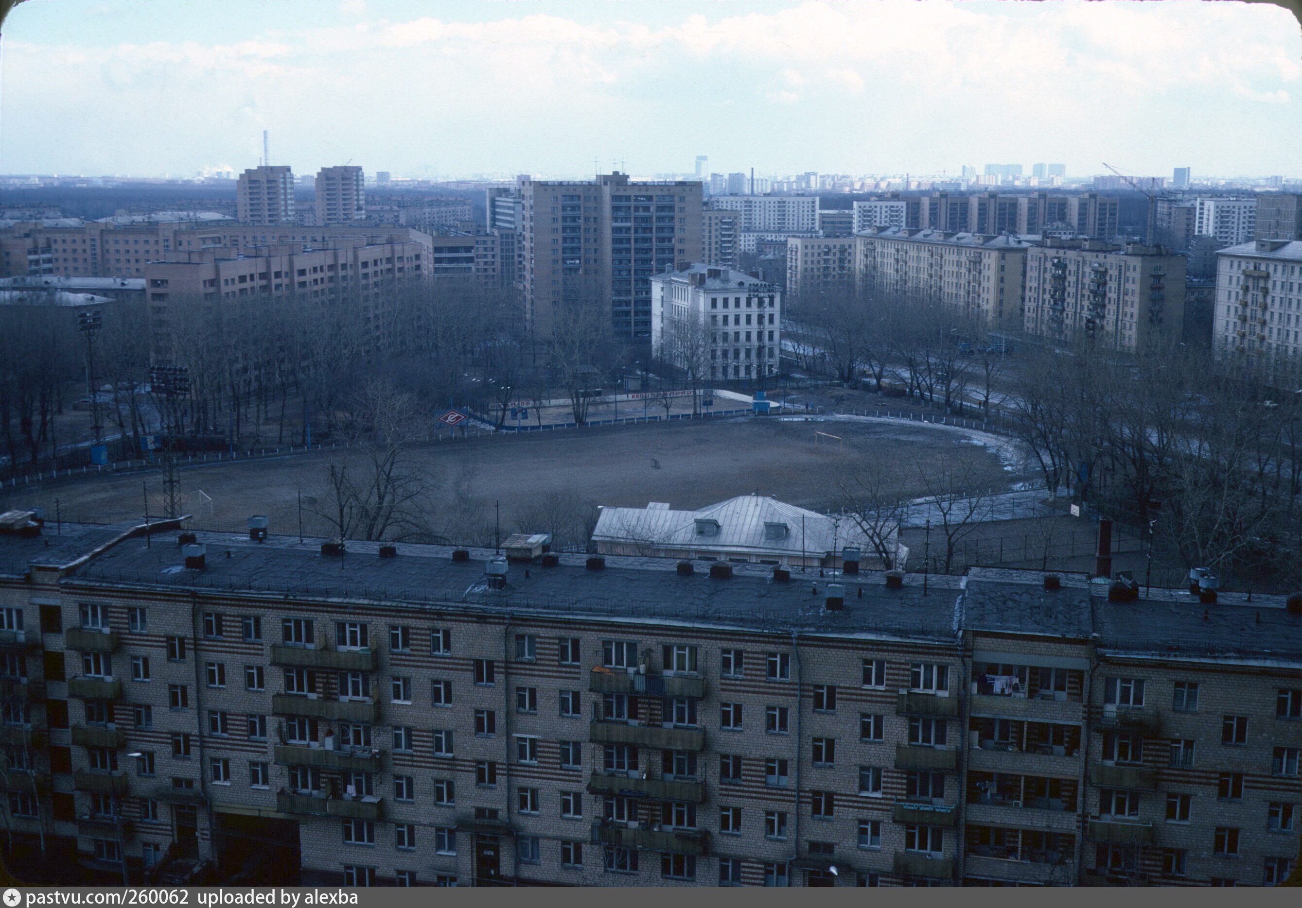 вид из гостиницы космос москва