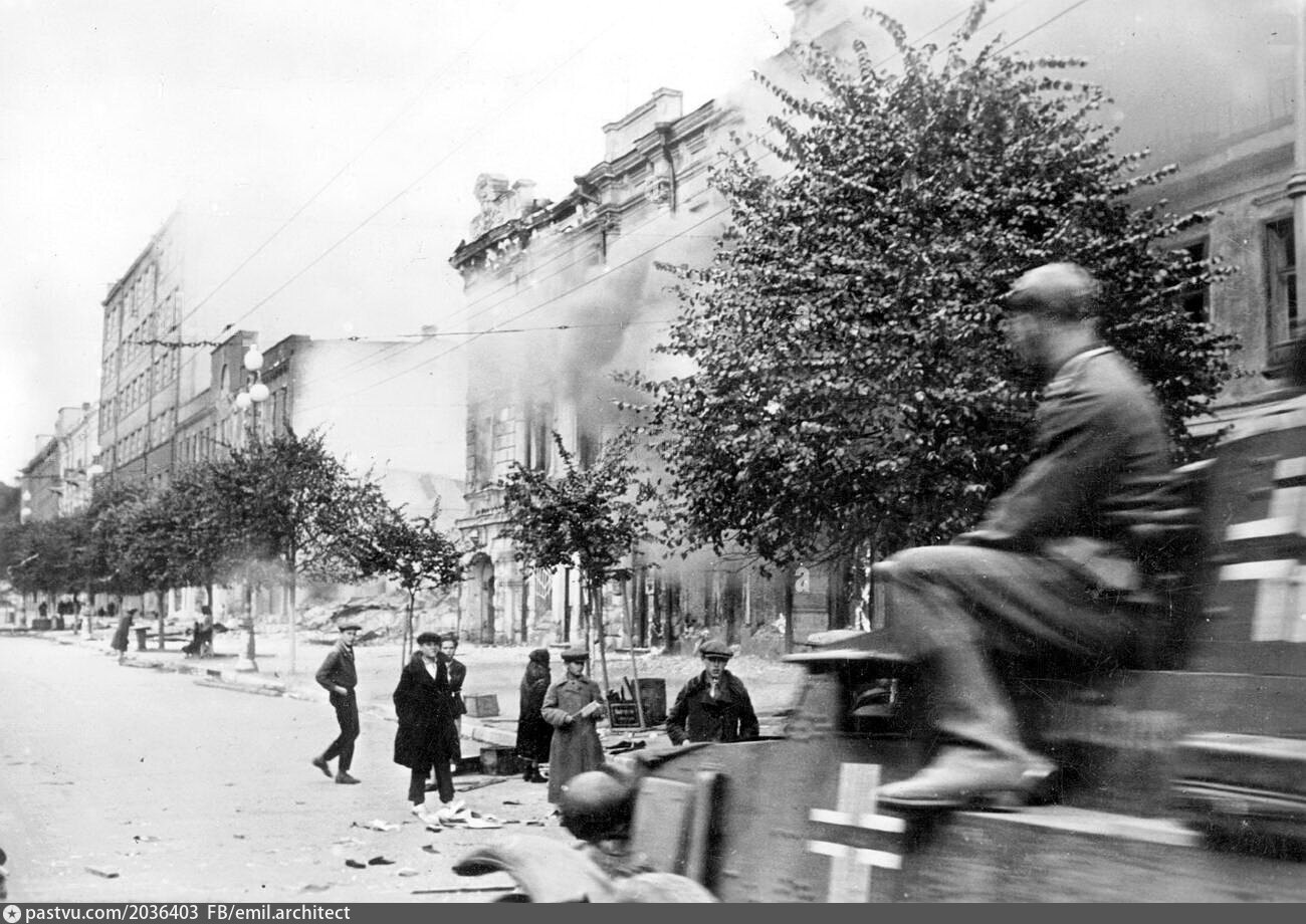 Крещатик в киеве 1943. Киев в оккупации 1941-1943 года. Киев 1944. Киев немецкая оккупация. Киев немецкая оккупация.