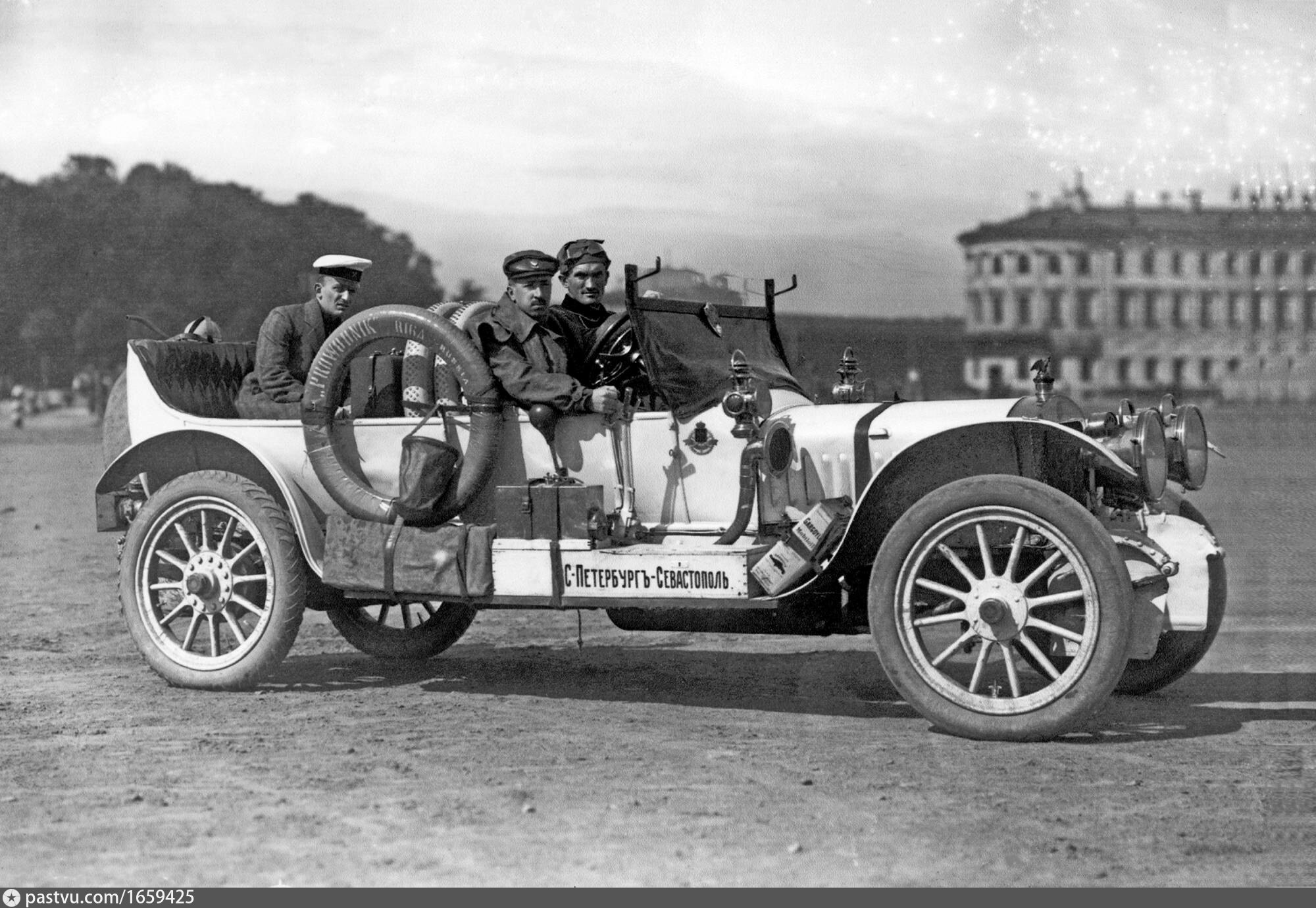 Первая машина выпущена. Руссо-Балт с-24/30. Автомобиль Руссо-Балт 1909. Автомобиль Руссо-Балт 1911 г. Руссо-Балт с24/30», 1910г..