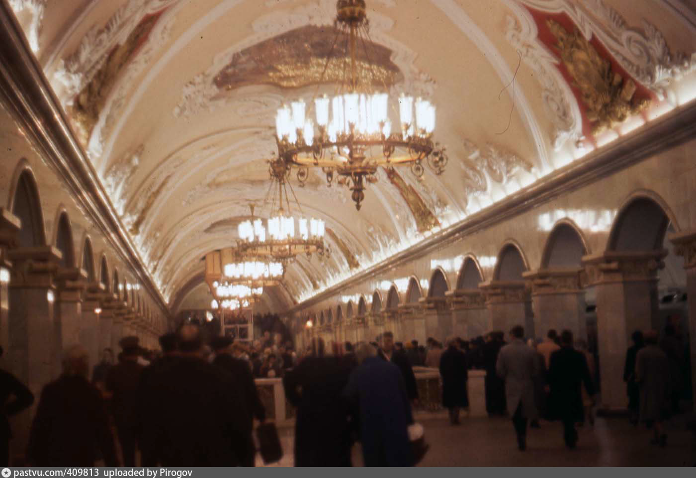 Время метро комсомольская. Комсомольская метро СССР. Метро Комсомольская утром. Комсомольская станция метро 1957 год. Комсомольская метро 1968.