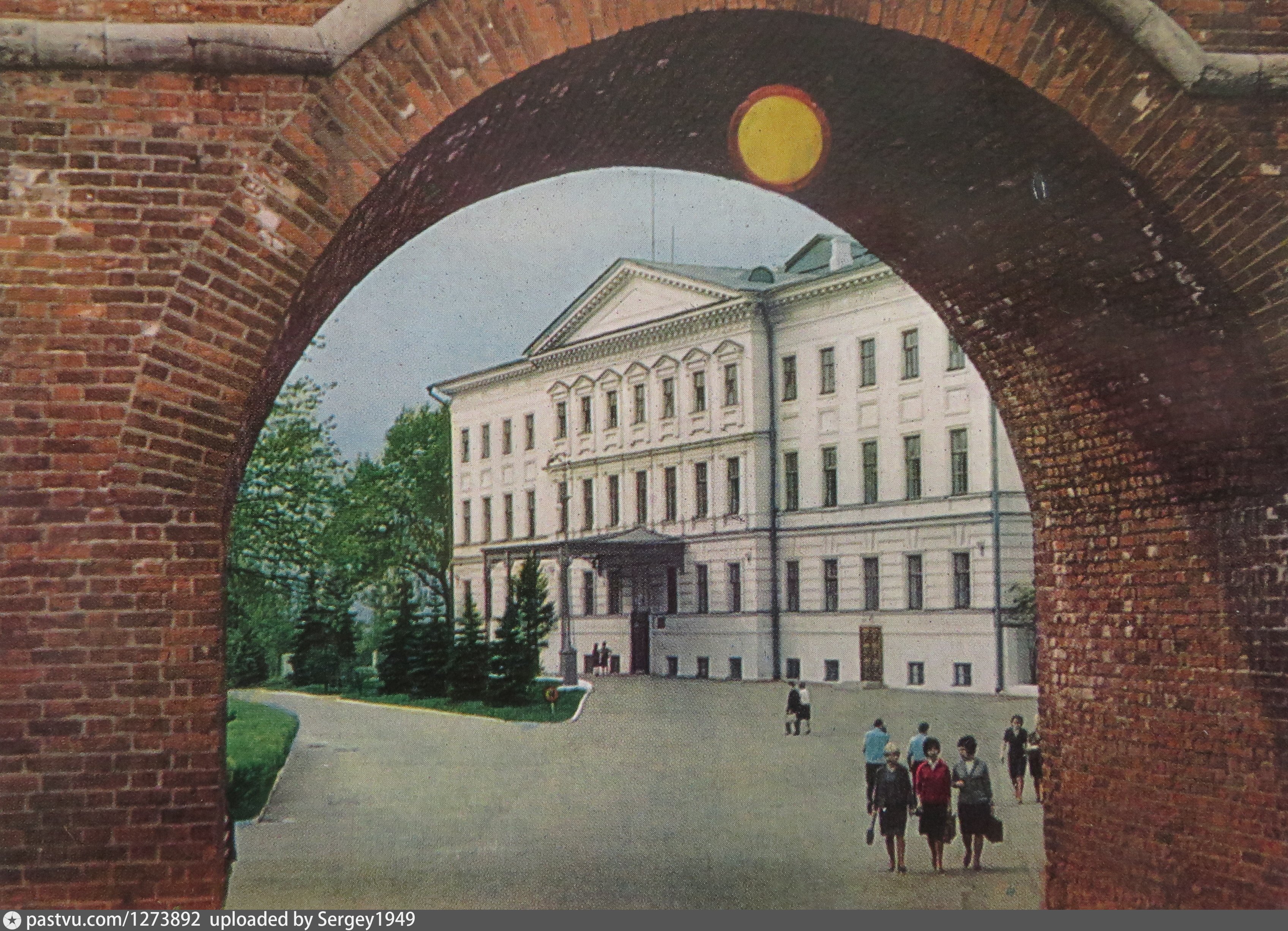 здание обкома партии нижний новгород. здание обкома партии в ярославле. кпсс нижний новгород. кпсс нижний новгород. здание обкома кпсс в нижегородском кремле.