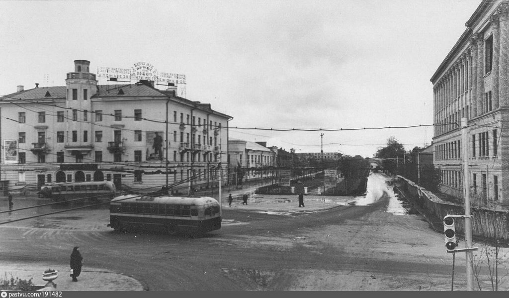 Ул рязани история. Ямская площадь Рязань. Рязань 20 век. Рязань в 19 веке. Театральная улица Рязань.