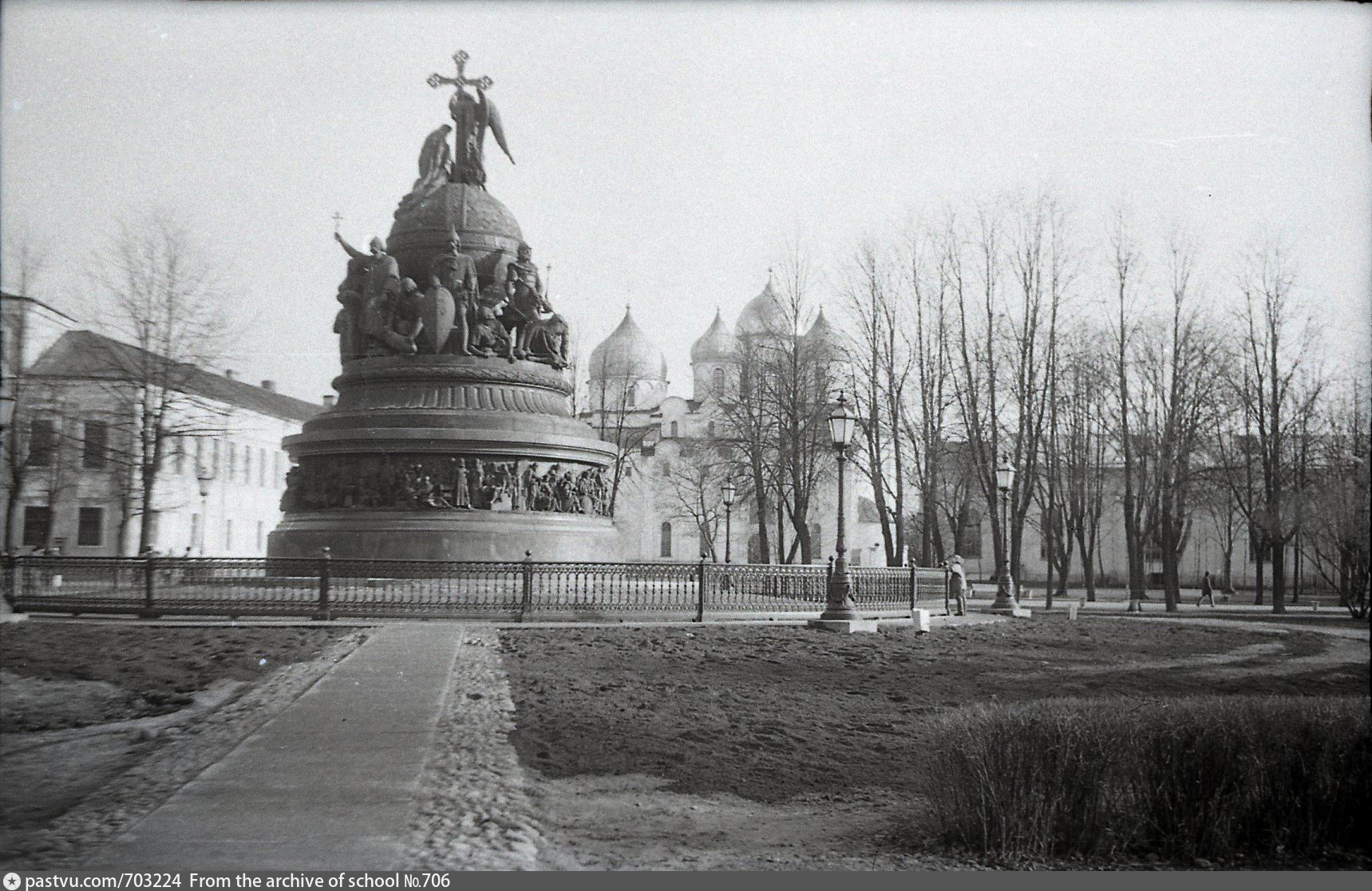 Великий Новгород памятник тысячелетие России разрушение