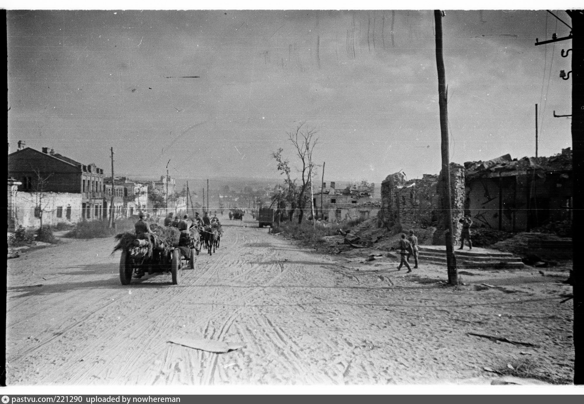 Освобождение белгорода. Освобождение Белгорода 1943. Белгород август 1943. Белгород 1941. Война в Белгороде 1941.