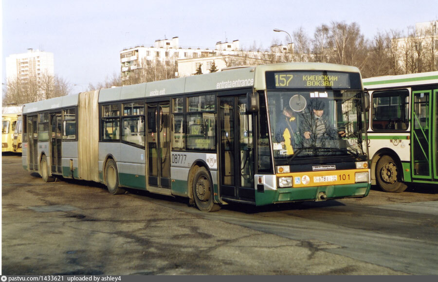 Автобусный парк автобусная ул. Филёвский автобусно-троллейбусный парк автобус МАЗ 105. Филёвский автобусно-троллейбусный парк. Автобус 157. Автобус 157 Москва.