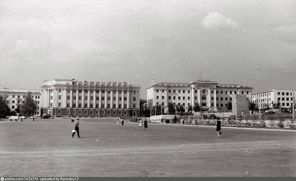 Советский улан удэ. Улан Удэ 1960. Советская площадь Улан Удэ. Улан-Удэ 1940. Площадь советов Верхнеудинск.