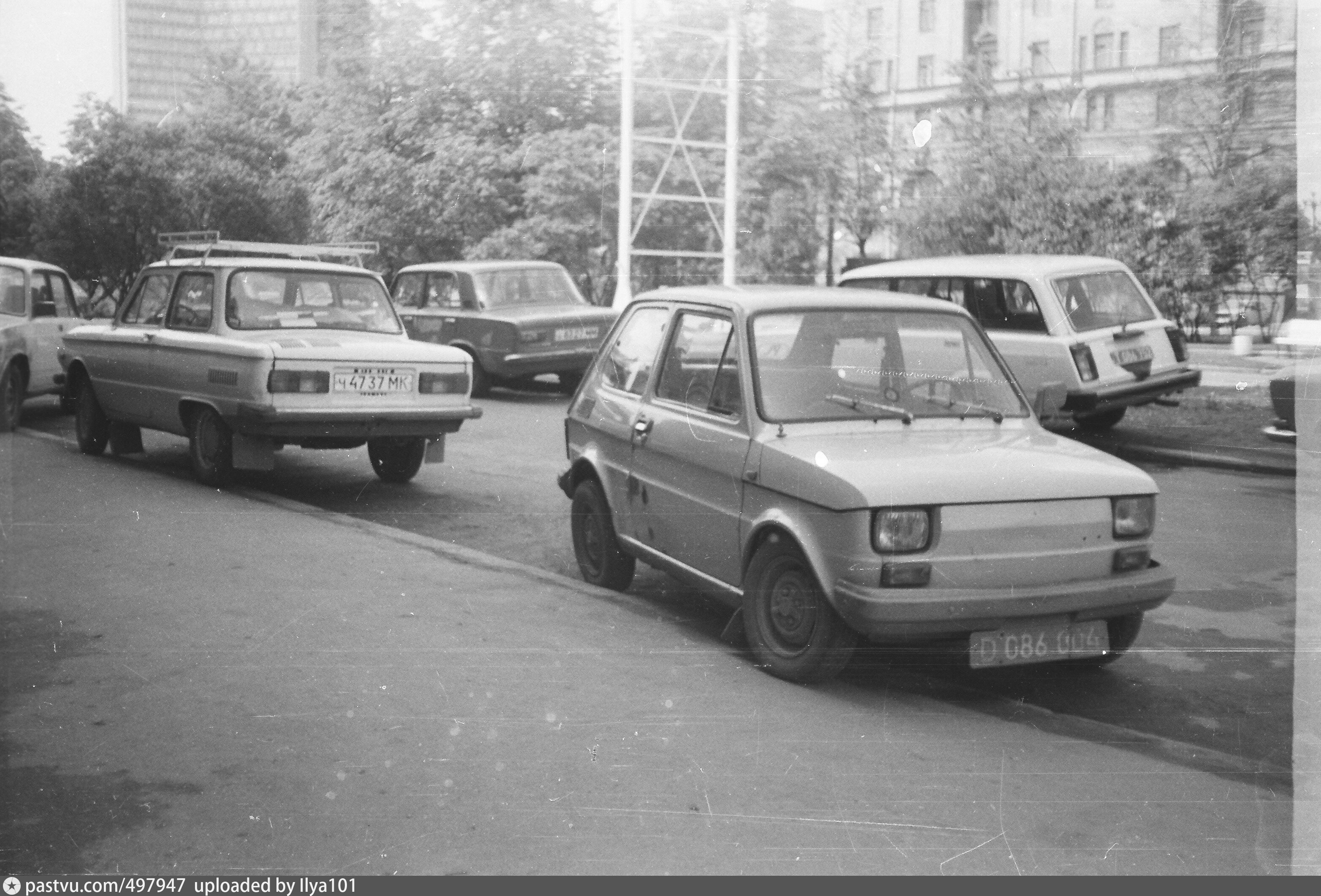 1988 год в ссср. Иномарки в СССР. Иномарки в СССР В 80. 1988 Автомобили СССР. Машины 1988 русские.