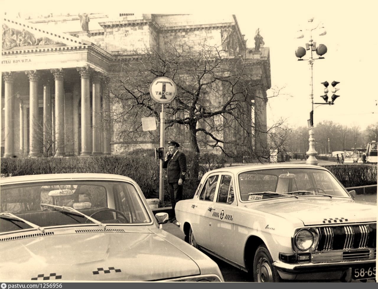 Ленинградский около. Ленинград 1973 Купчино. Таксомоторный парк 1 Ленинград. ГАЗ-24-01 такси Ленинград. Таксопарки Ленинграда СССР.