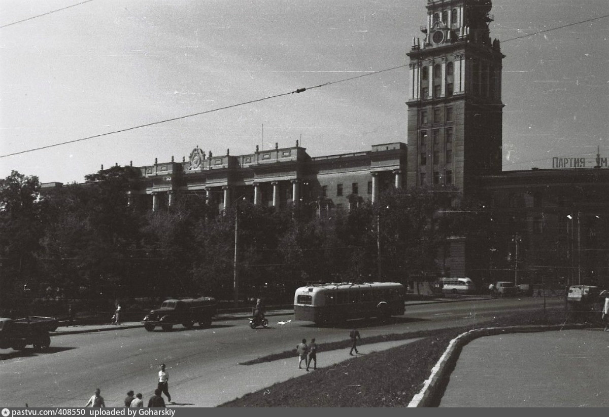 Паству. Исторические здания Воронежа ул.Степана Разина. Здание управления Юго-Восточной железной дороги. Pastvu Омск. Здание управления Юго-Восточной железной дороги в Сталинграде.