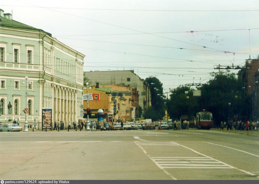 Было до. Лиговский проспект 1980. Лиговский проспект галерея девяностые. Лиговский проспект у Московского вокзала Ленинград. Лиговский проспект в 80 годы.