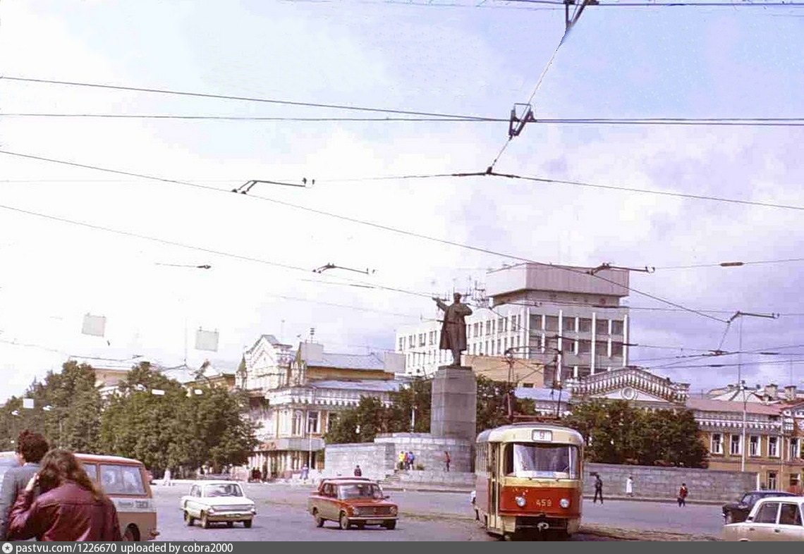 Екатеринбург 90. Город Свердловск Екатеринбург. Свердловск 1980х. Екатеринбург проспект Ленина 1990. Екатеринбург 1980 год.