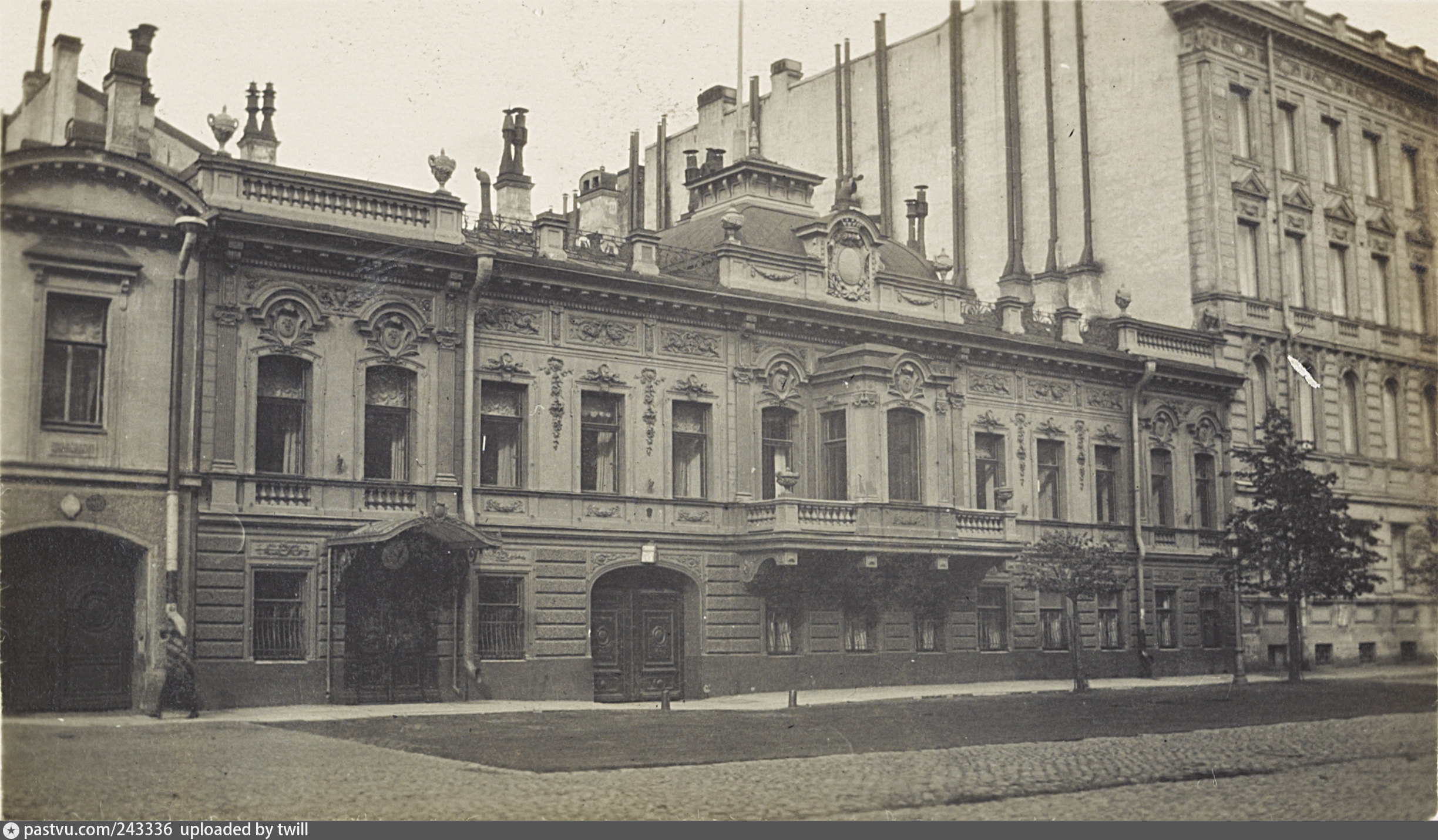 посольства в санкт петербурге