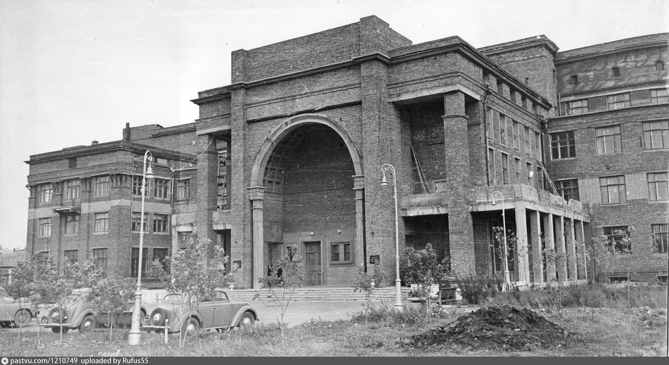 Московский физический. Лабораторный корпус МФТИ Долгопрудный. 1946 Основан Московский физико-технический институт. Физтех лабораторный корпус. МФТИ лабораторный корпу.