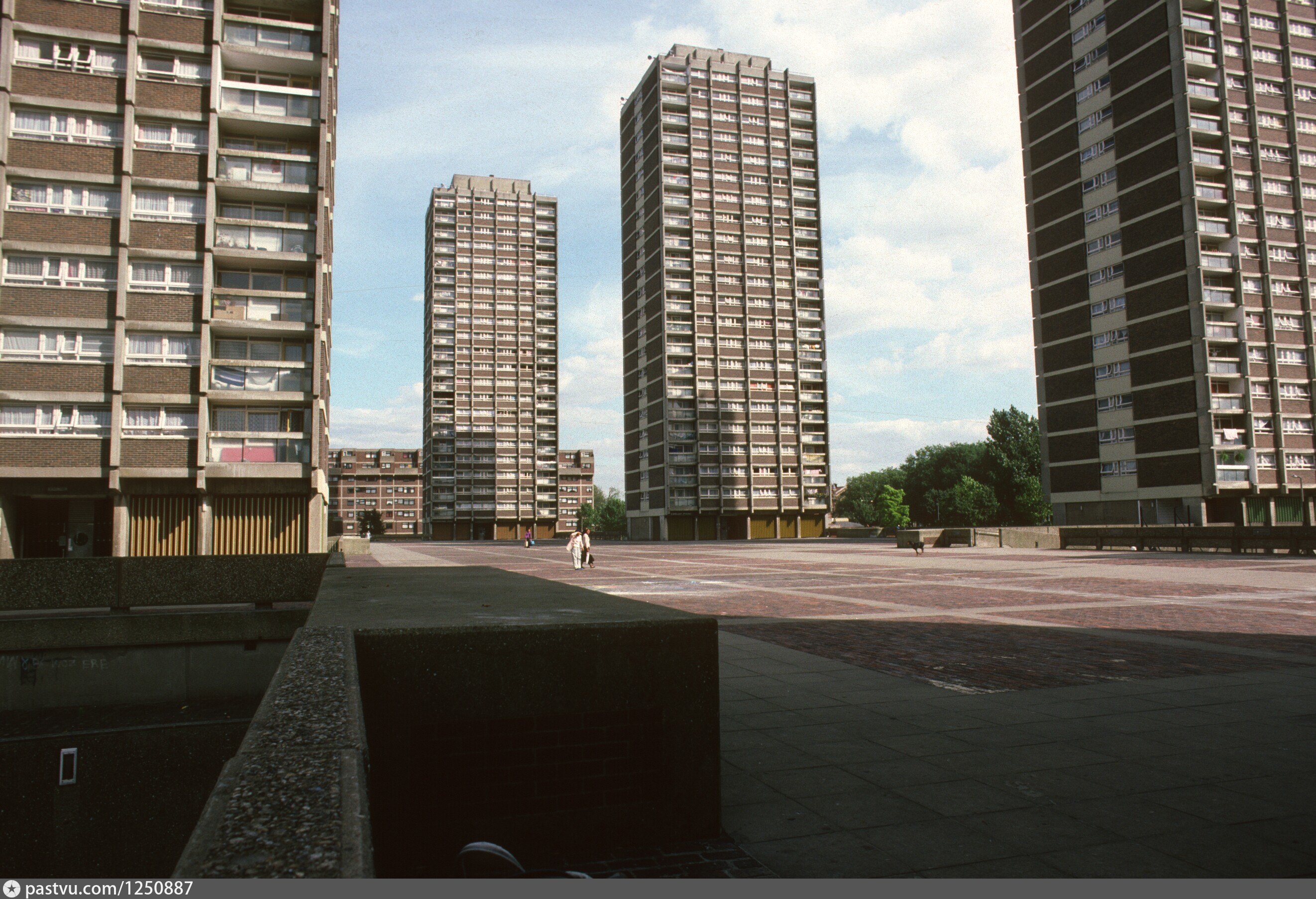 Tower blocks. Tower Blocks дома в Англии. Southwark Towers. Southwark Towers London.