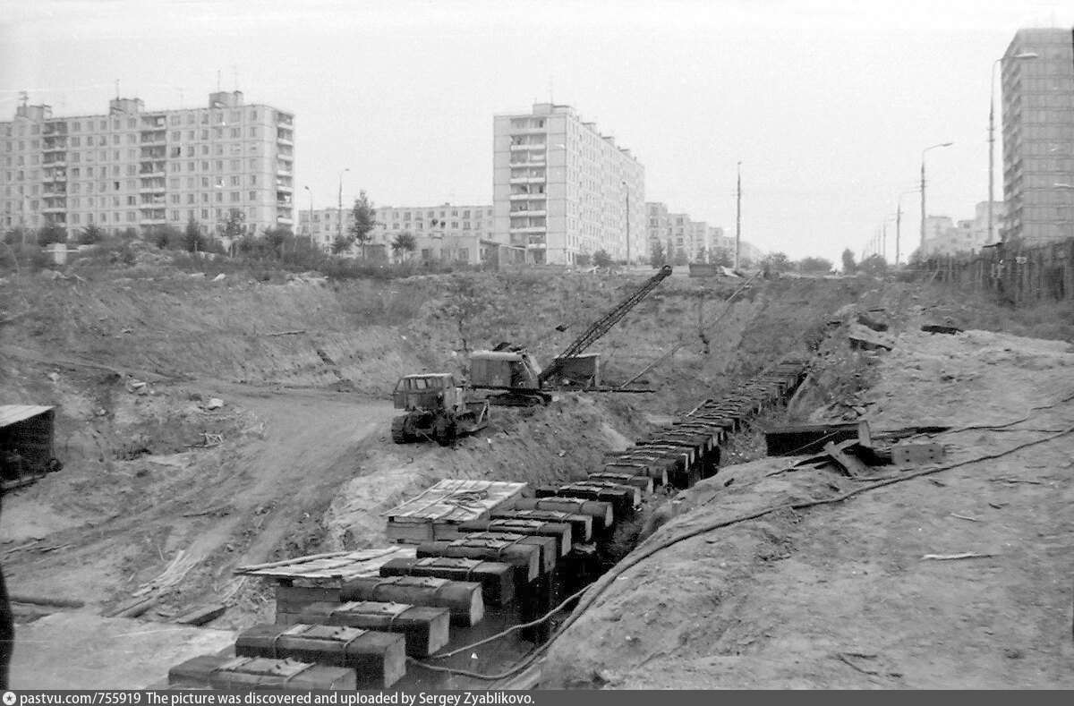 В 1974 началась стройка