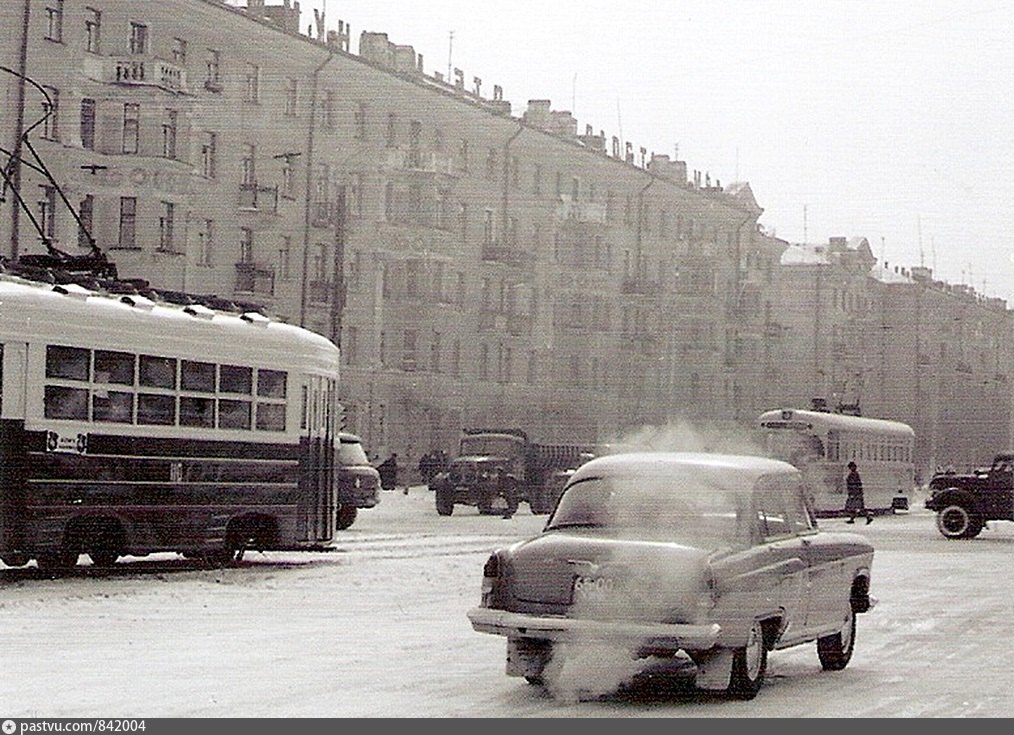 Комсомольск прилипли. Трамвай КТМ 1. Комсомольск-на-Амуре 1950. Комсомольск на Амуре СССР. Трамвай Комсомольска-на-Амуре.