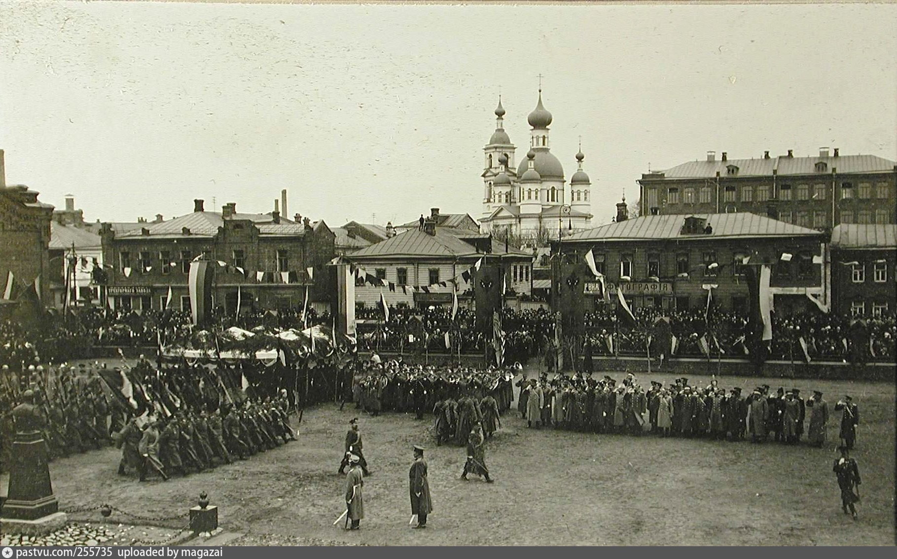 Год открытия москвы. Лефортово астраханские казармы. Астраханские казармы Волочаевская. Астраханские казармы на Волочаевской улице. Лефортово в 19 веке.