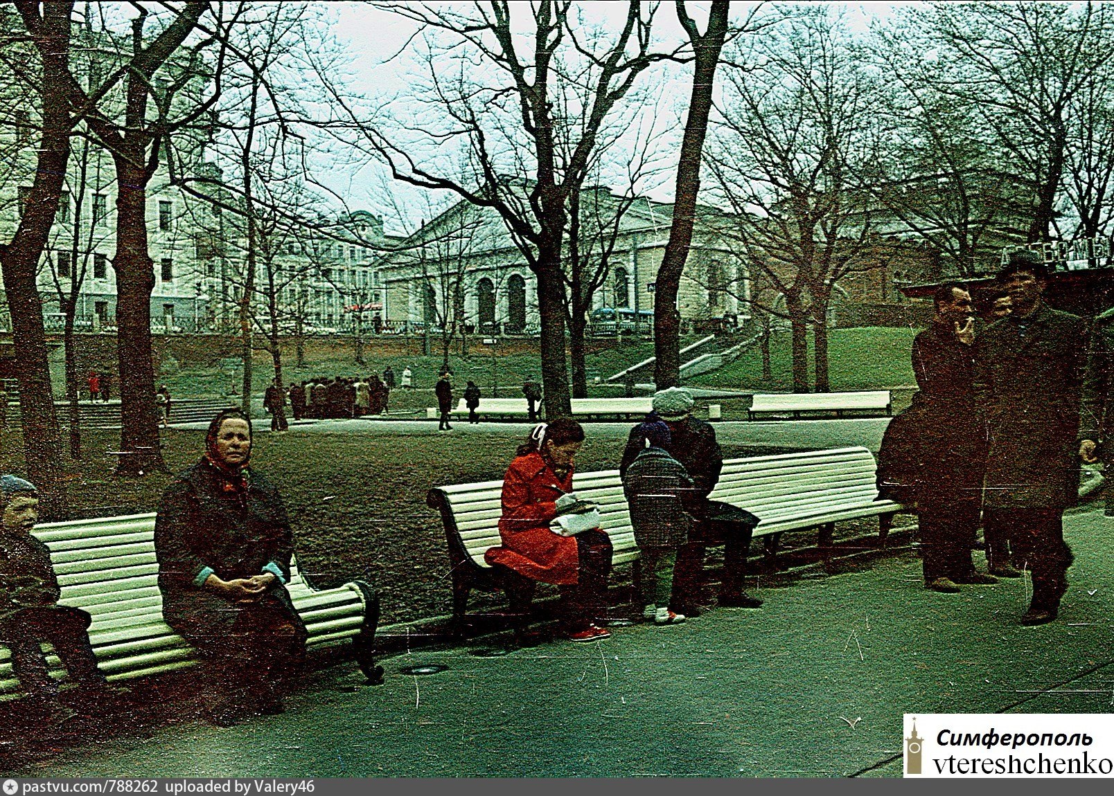 Сад 1972. Александровский сад 1980е. Дети в Александровском саду советские. Александровский сад весной в 90 е годы.