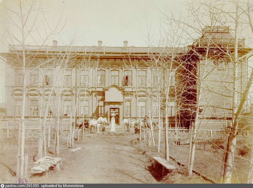 Бельский город. Дом в Бельское. Огибенин фотограф Тюмень. Фото Огибенина Старая Тюмень. Павильон сада аквариум. 1890-Е - 1910-Е гг..