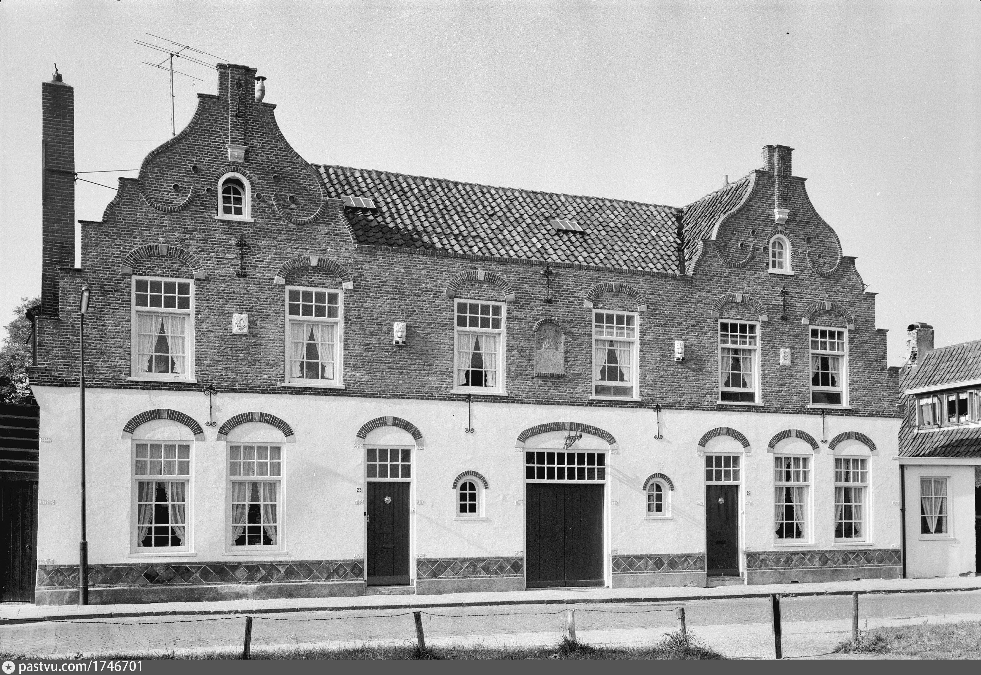 Egmond aan den Hoef. Julianaweg 2325,