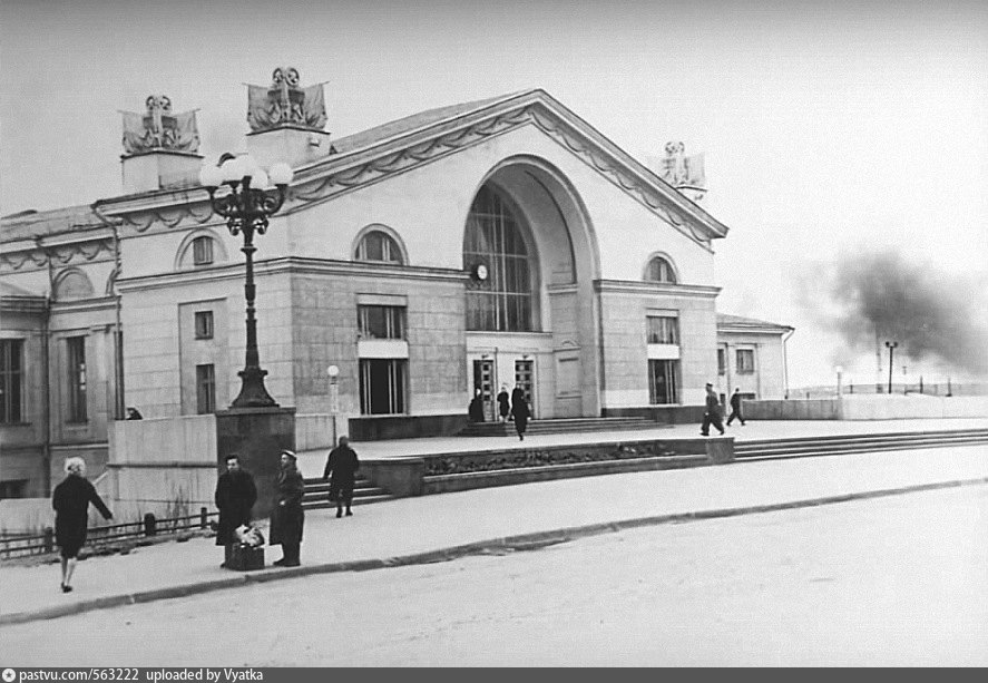 Фото вокзала киров