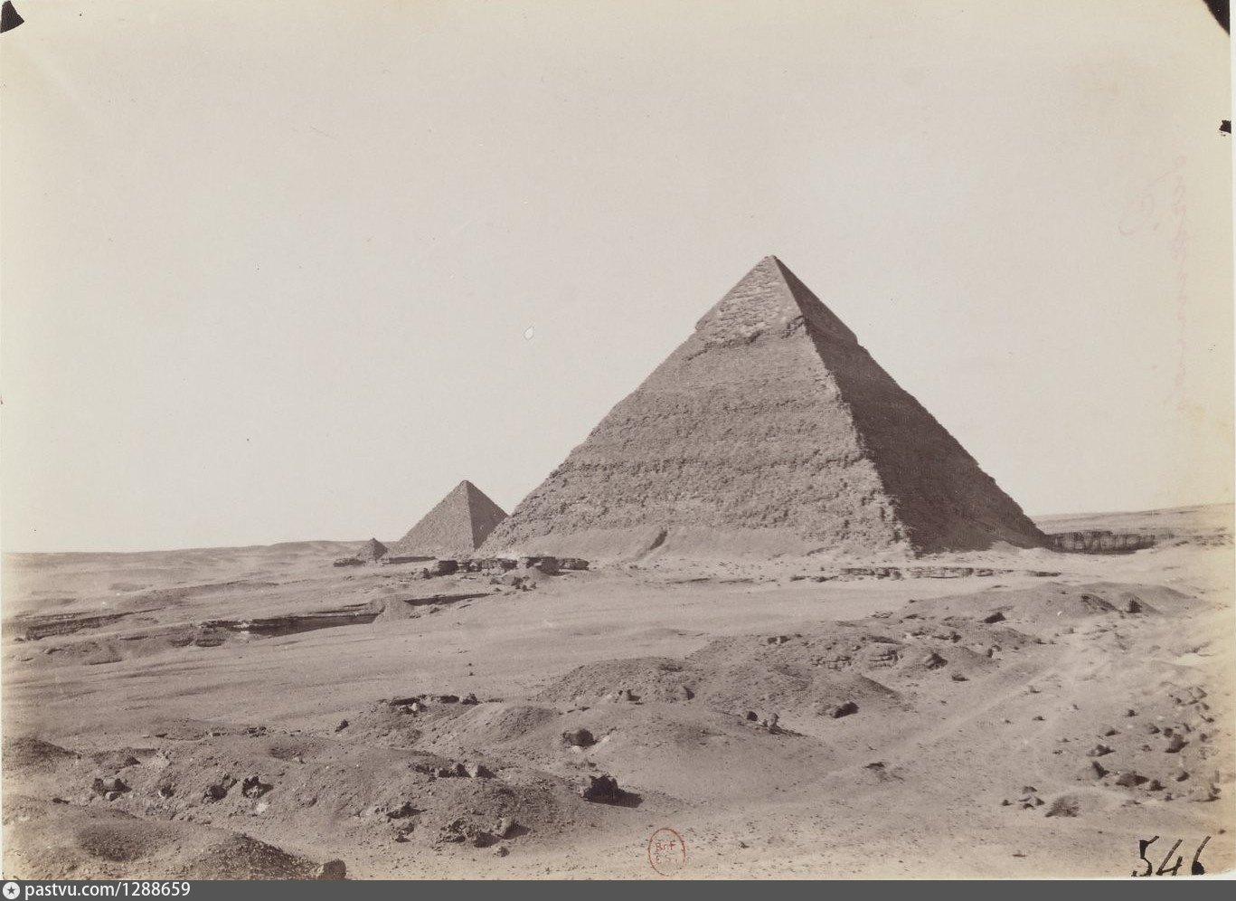 Дороги древнего египта. Пирамиды Хуфу Хафра и Менкаура. Пирамида Хафра. Пирамиды Хуфу, Хафра и Менкаура в Гизе. Комплекс пирамиды Хафра реконструкция.