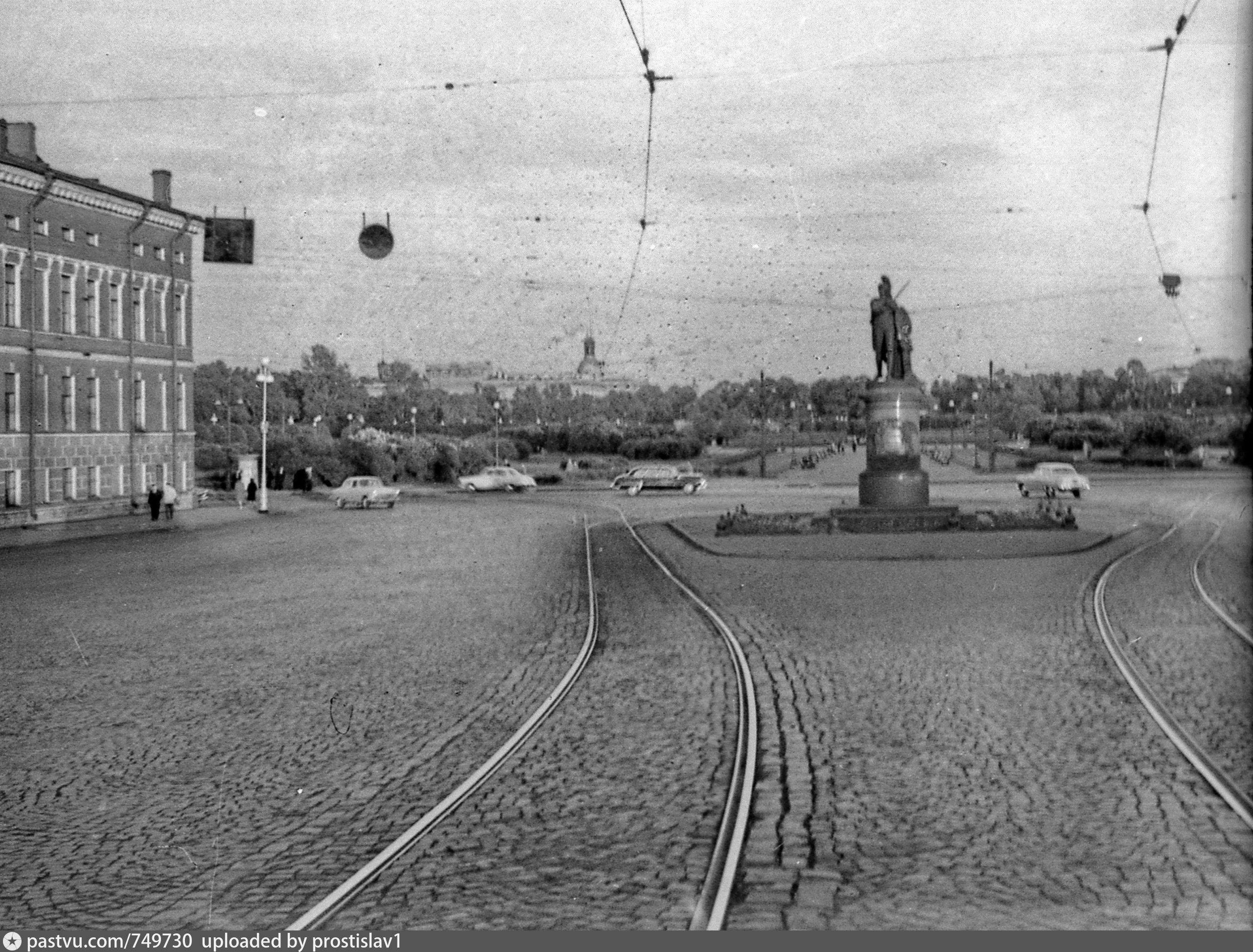 суворовская площадь в москве