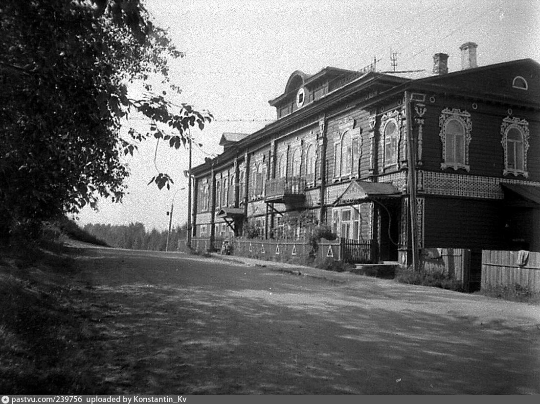 Первый область. Воскресенская улица Вологда. Дом Ананьиной Архангельск.