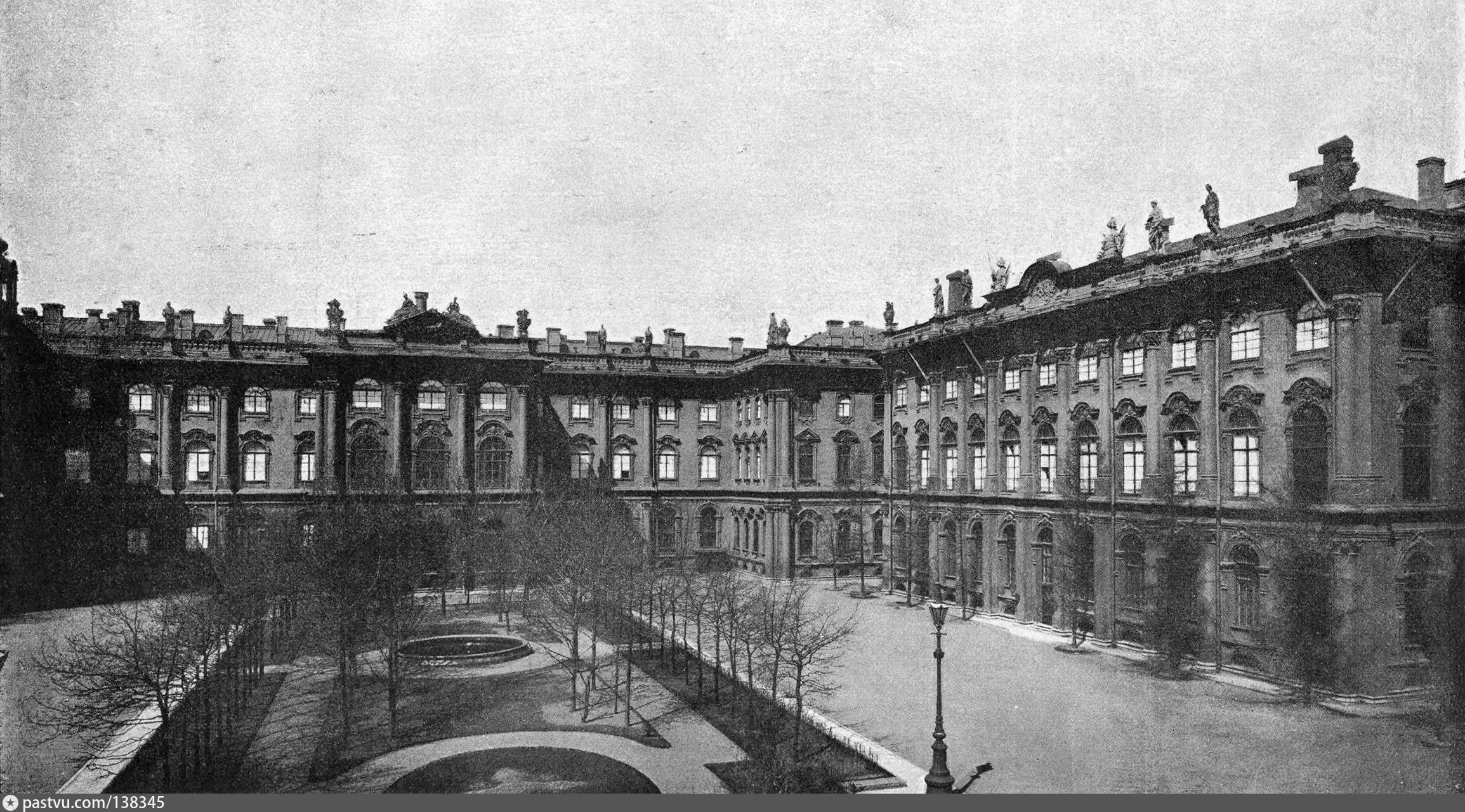 Зимний дворец в Санкт- Петербурге вторая половина 18 века