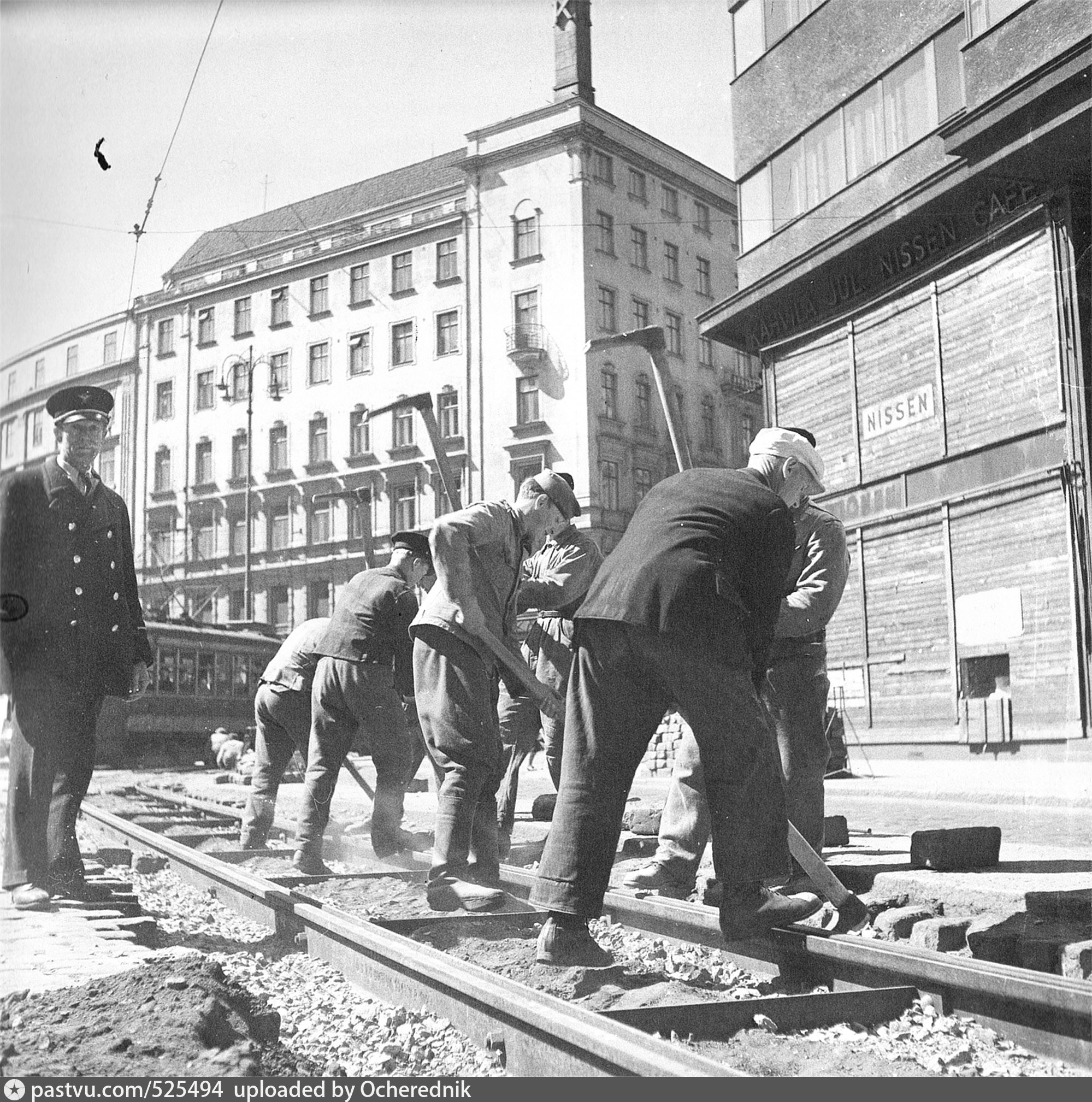 Послевоенное восстановление ссср. Люди после войны 1945 Москва. Восстановление СССР после войны 1945. Восстановление Москвы после войны 1945. Послевоенные постройки.