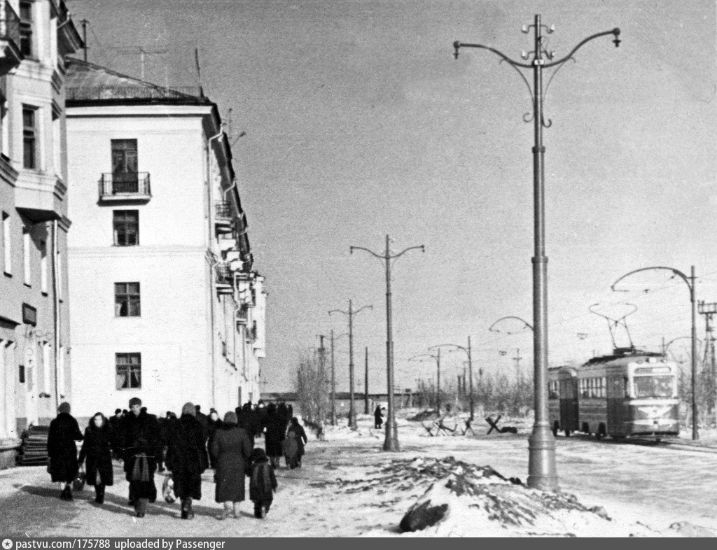 Старые фото городка Нефтяников Омск.