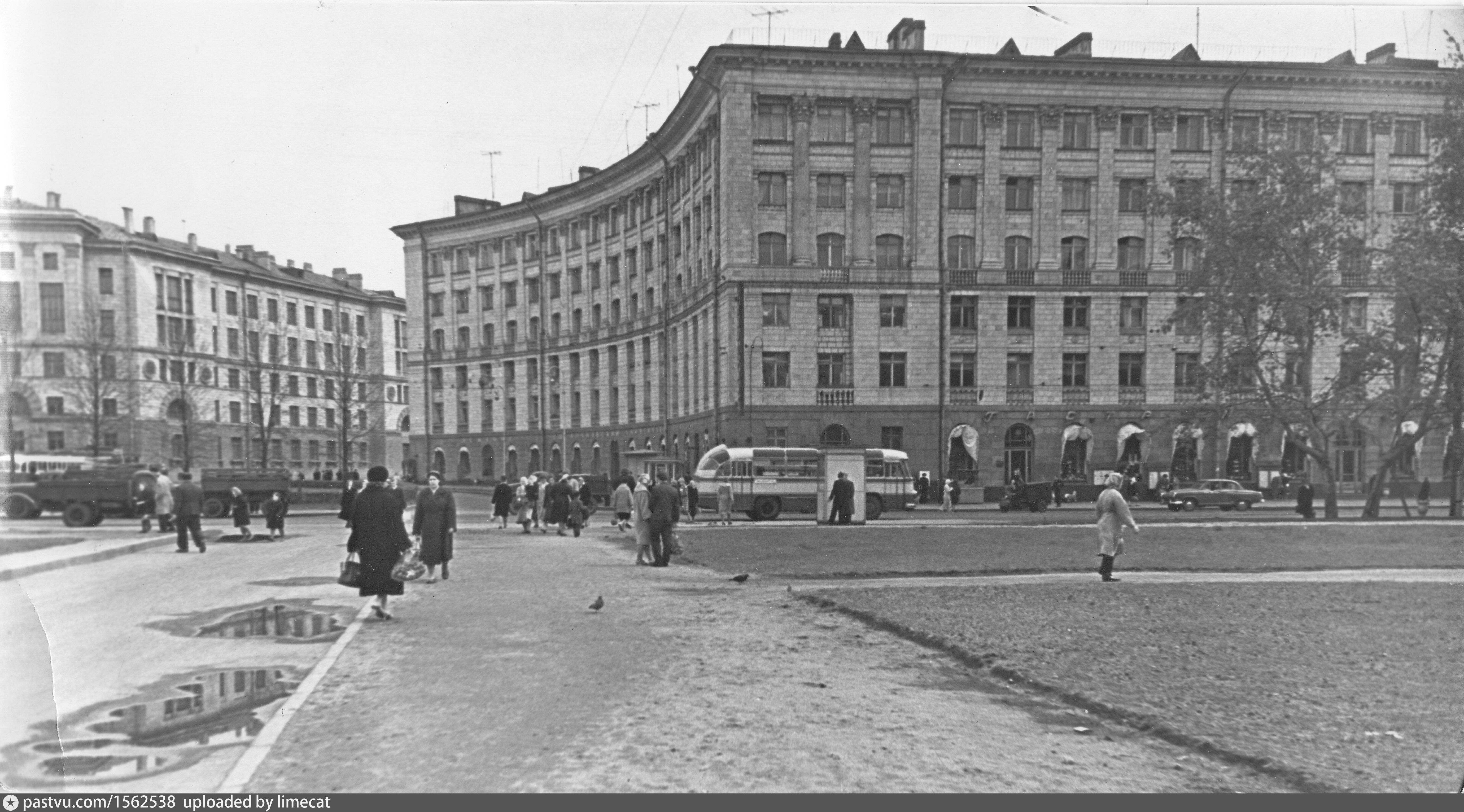 светлановская площадь спб старые