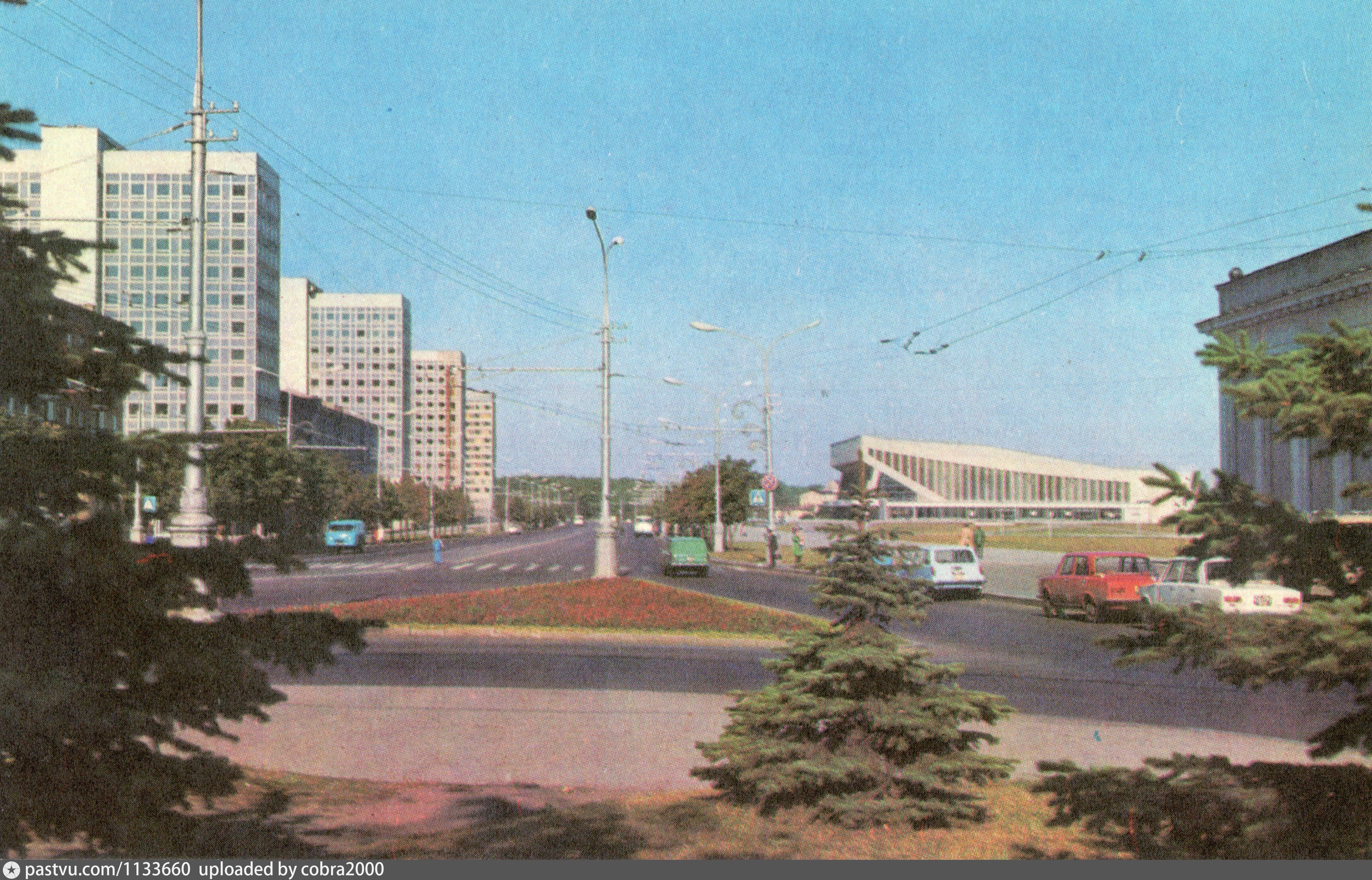 Советская город минск. Минск Парковая магистраль 1960. Минск 1975. Дворец спорта Минск 1975 год. Парковая магистраль Минск 1975.