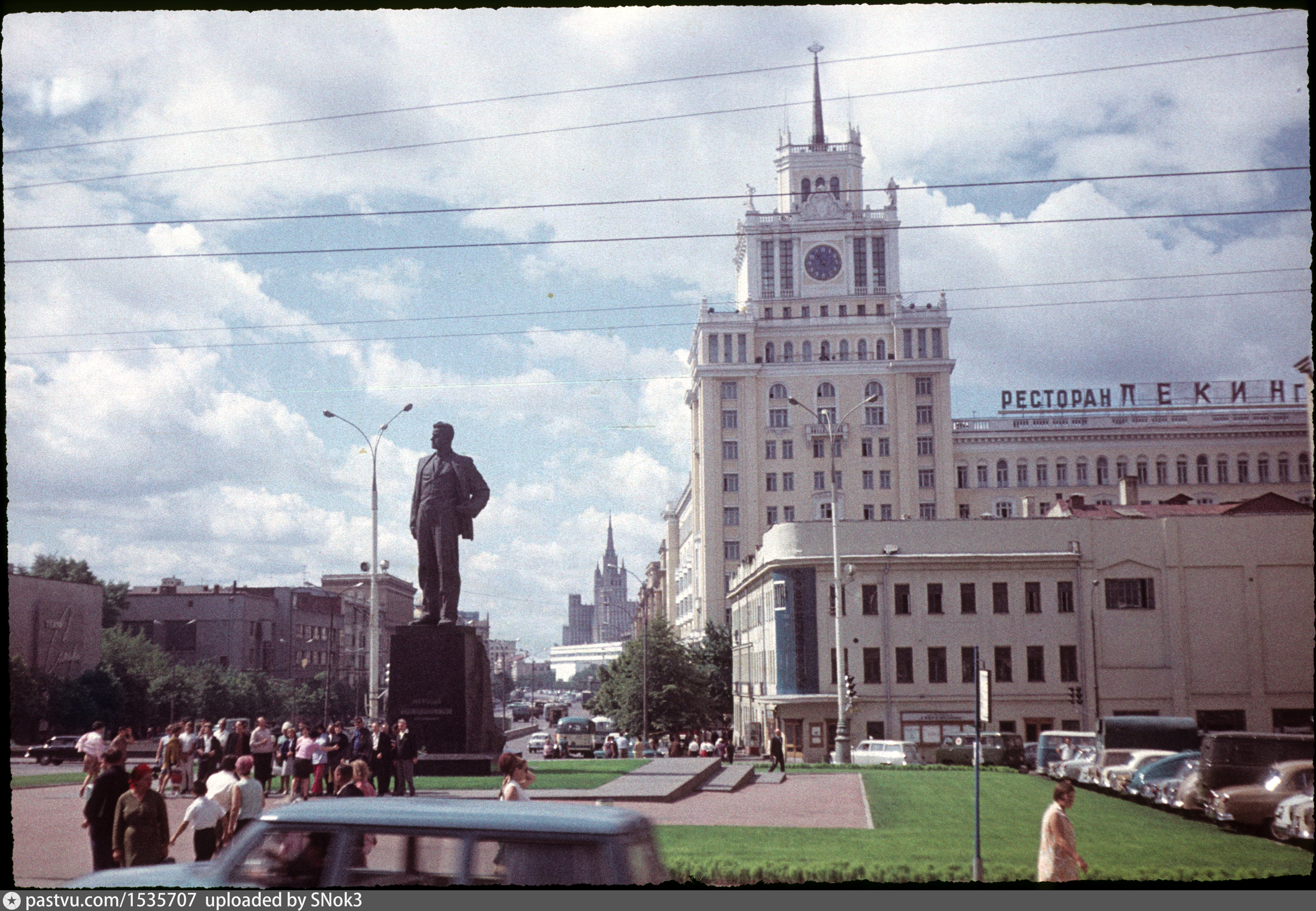 Памятник Маяковскому Триумфальная площадь