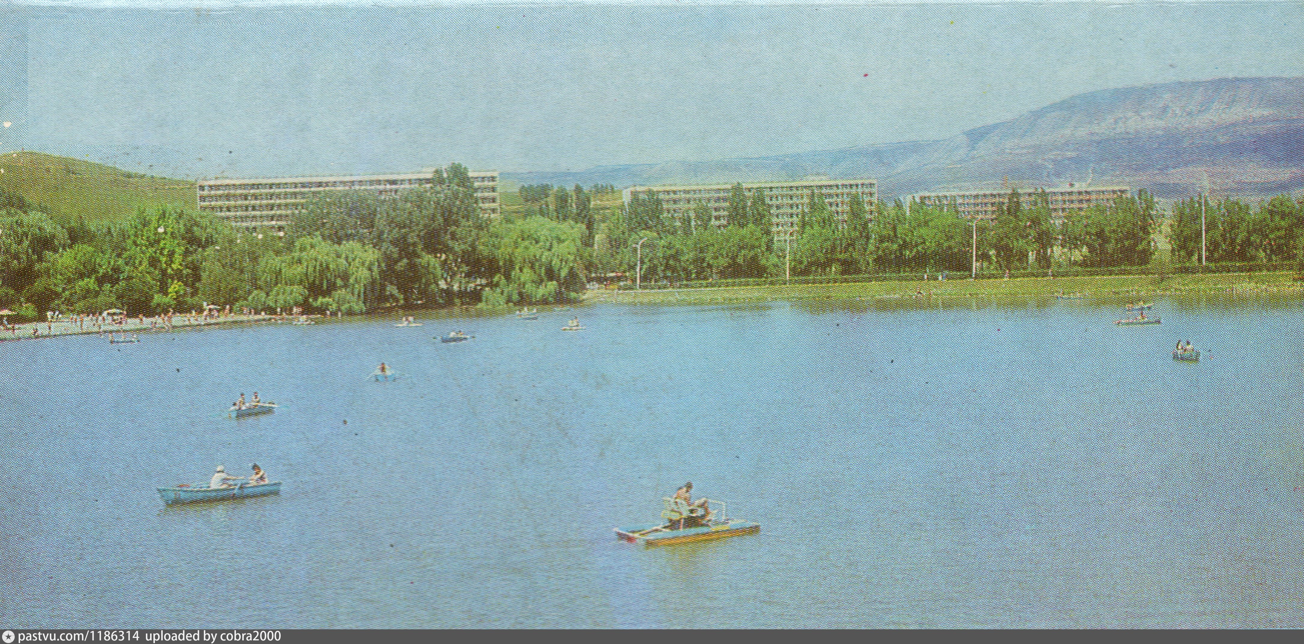 Кисловодск старое озеро. Старое озеро Кисловодск. Старое озеро Кисловодск 2023. Старое озеро в городе Кисловодске. Старое озеро Кисловодск 90.