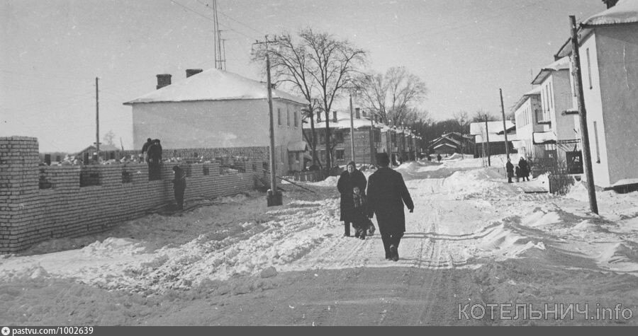 40 лет назад. Затон Котельнич. Посёлок Котельнич Кировская область. Г.Котельнич, поселок Затон. Котельнич Затон фото.