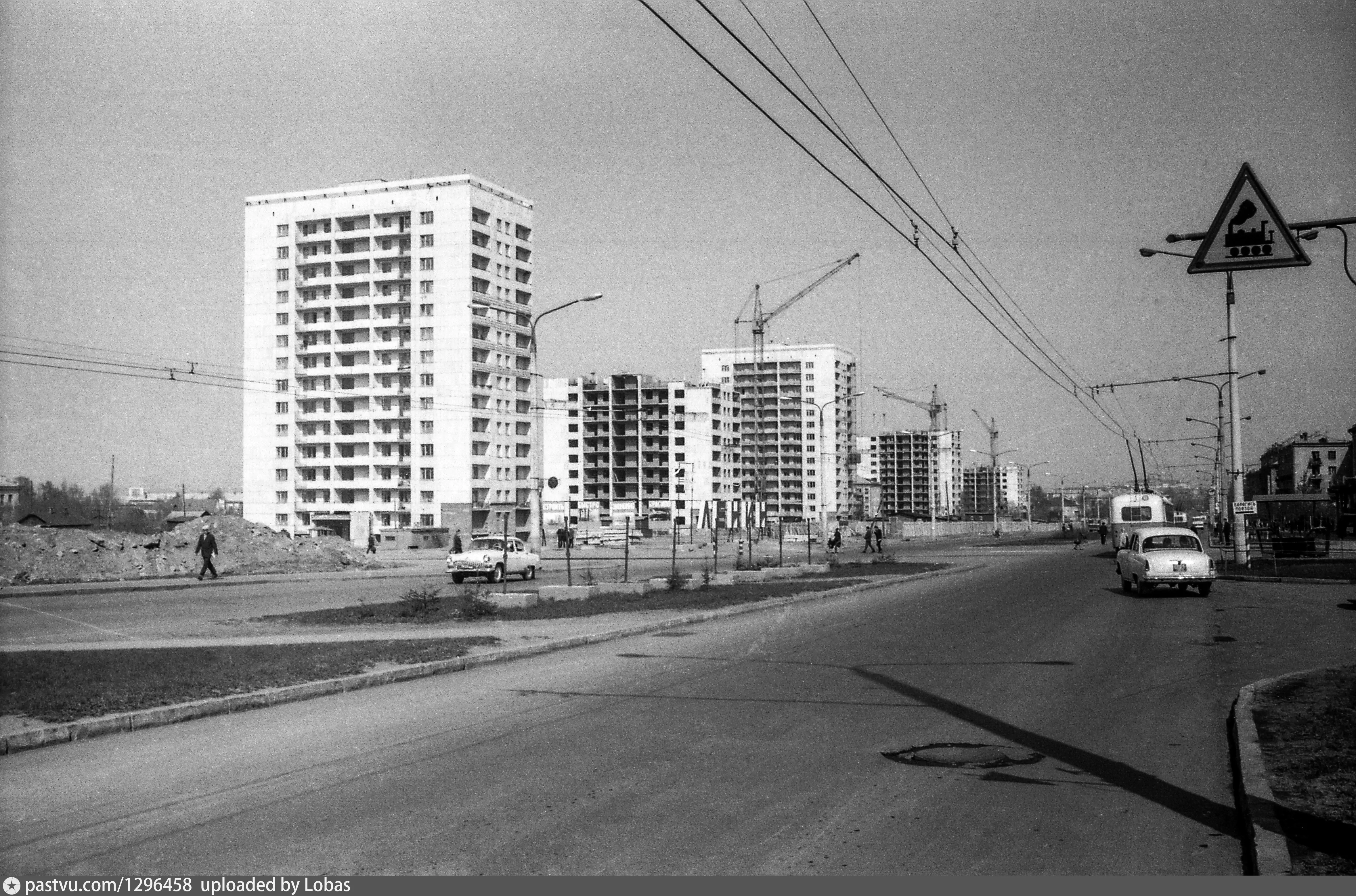 Проспект ленина история проспекта. Ленинский проспект 1968. Проспект Ленина 1960 в Челябинске. Пр. Энтузиастов 44. Проспект Энтузиастов в 1990 года.