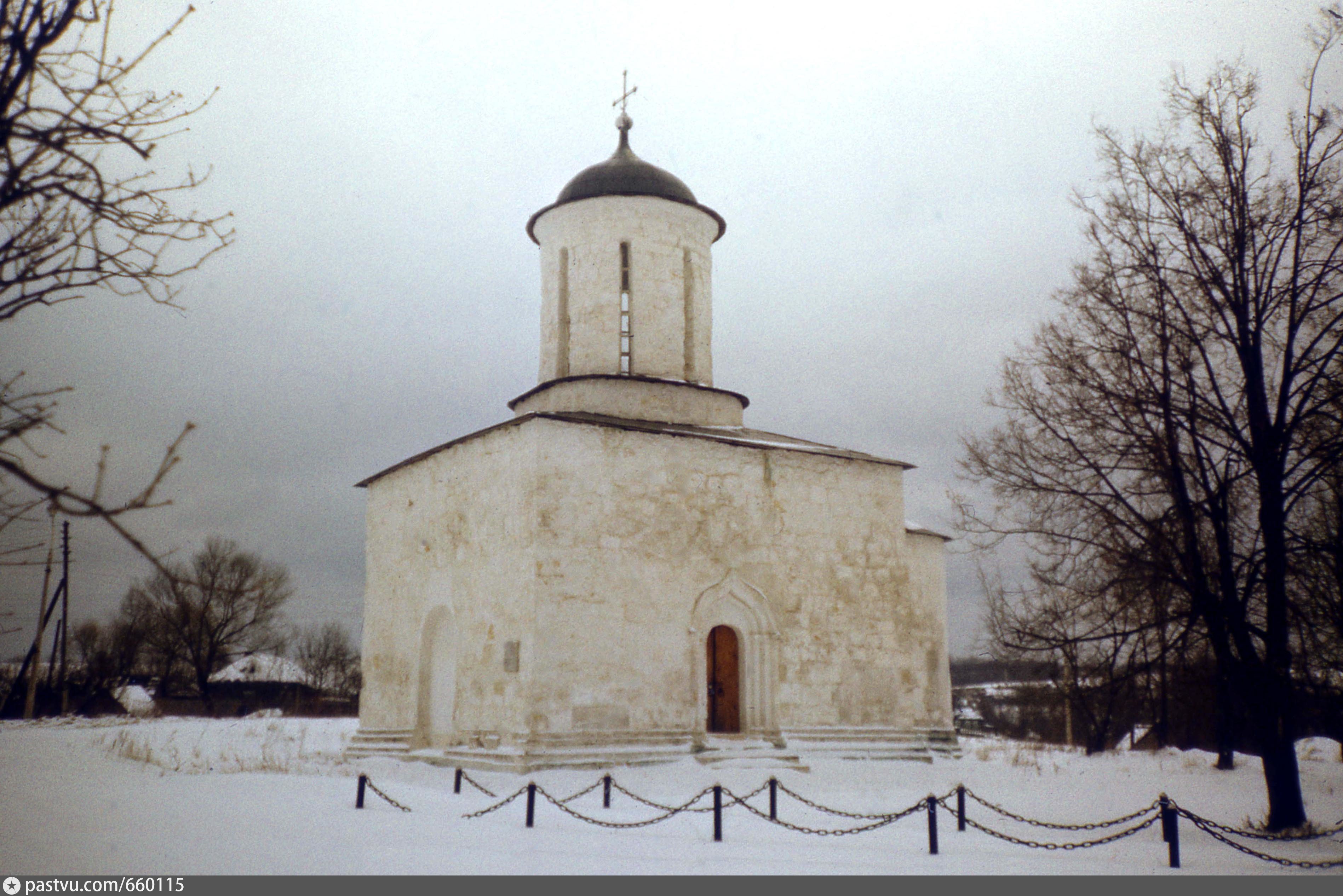 Село каменское. Каменское Наро-Фоминский район Церковь. Церковь в селе Каменское Наро-Фоминского района. Село Каменское Наро-Фоминский район Церковь Никольская. Никольский храм в Каменском.