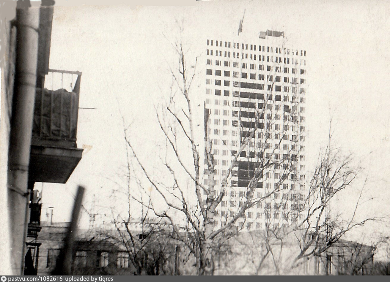 Строится дом на улице Павла Корчагина, 2А (Мосгипротранс) - Retro photos