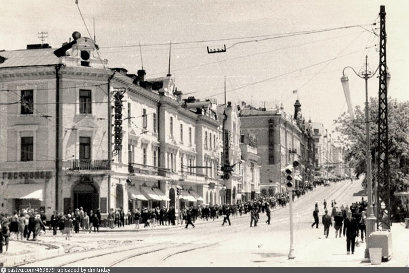 Москва улица ленинская