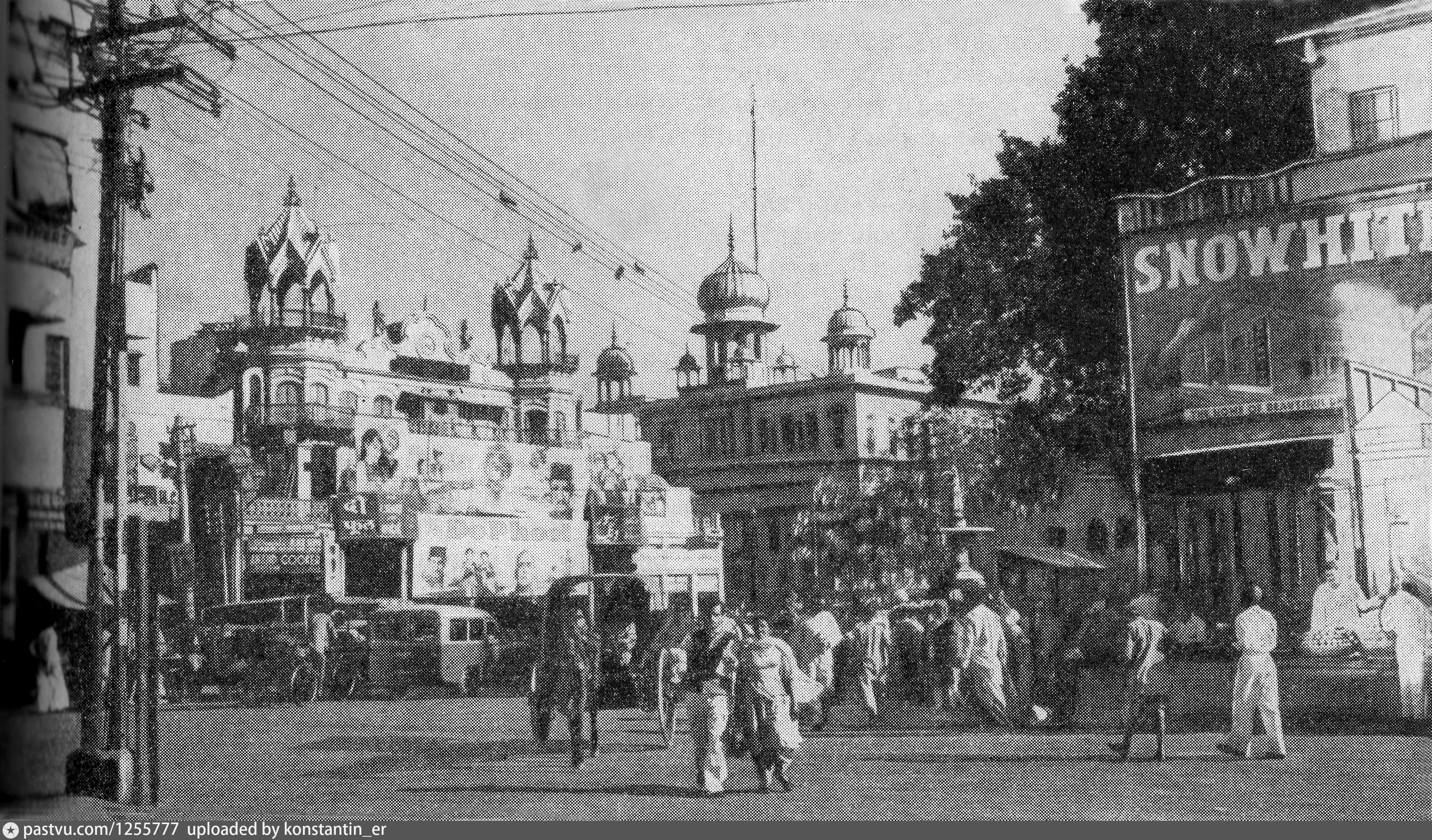 Галерея фотографий прошлого. Старинная часть города Буда. Дели старинные фото как развивался. Квебесская Старая часть города. Почему старые части