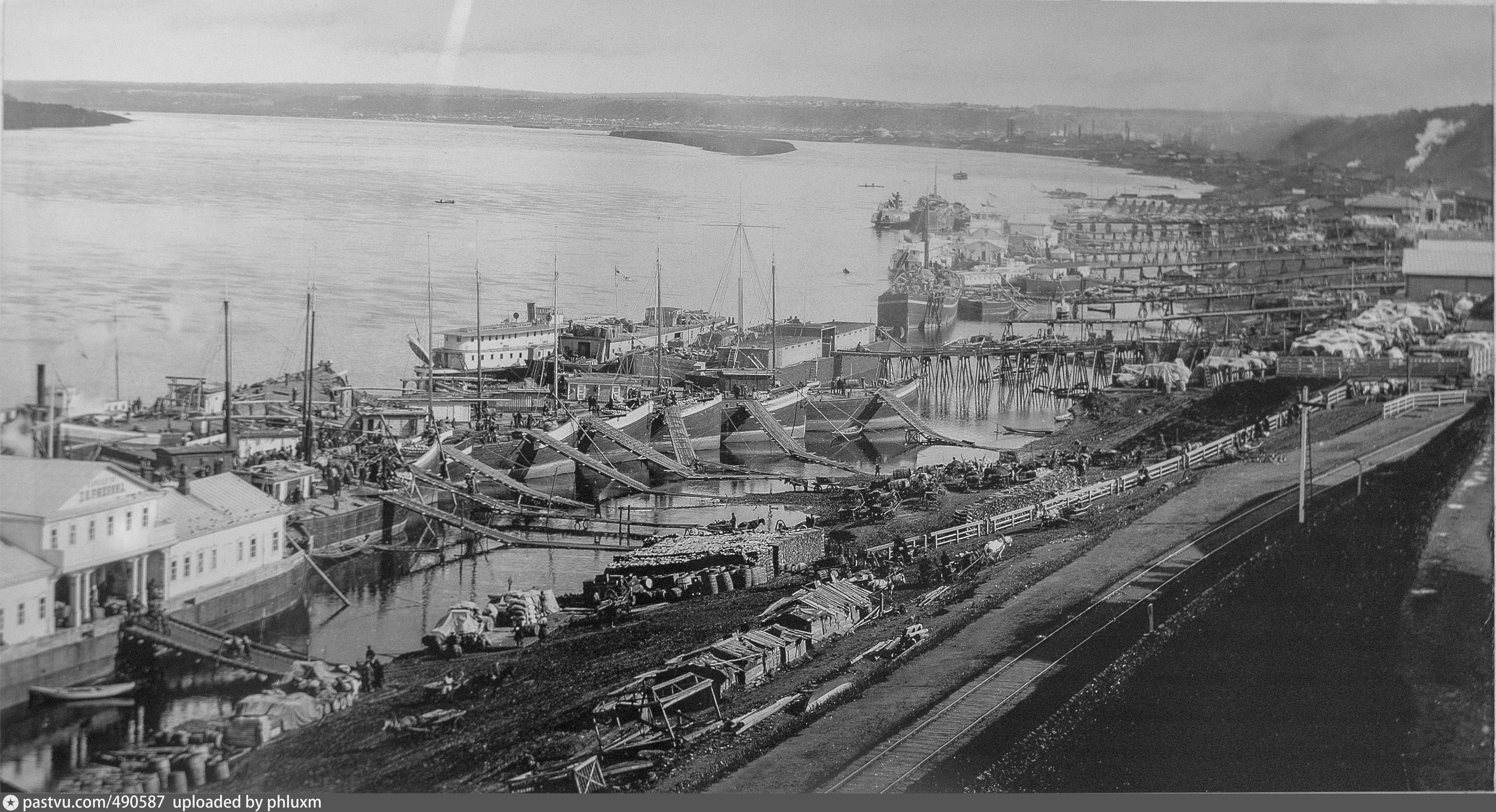 Пермь раньше. Пристань гольяны Кама. Кама Пермь 1899. Старая набережная Пермь. Набережная Пристань Пермь.