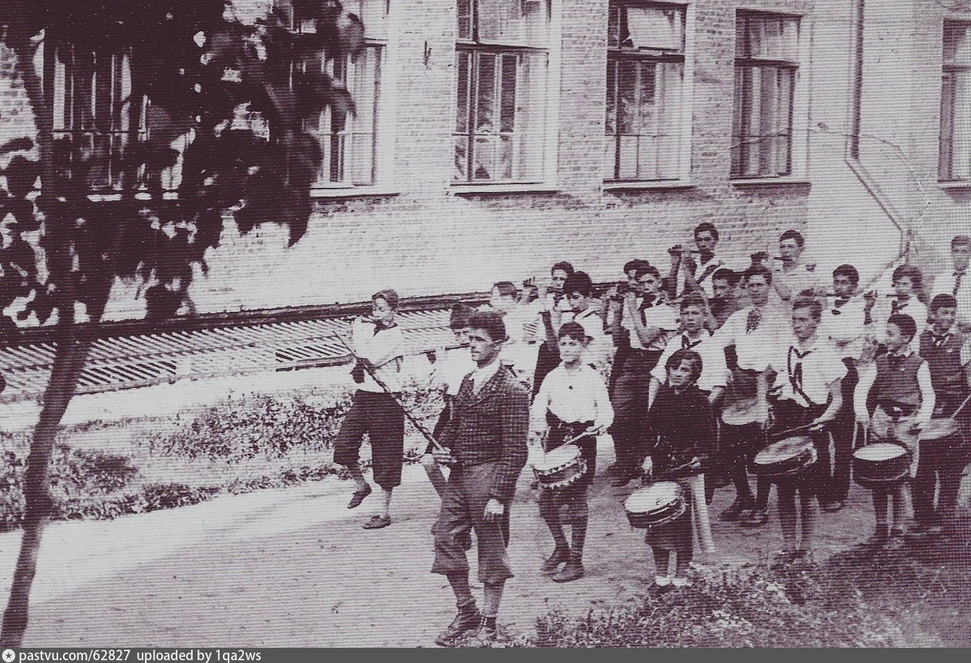 Школа 1937 года. Школа 1937 Москва. Немецкая школа им. к. Либкнехта.